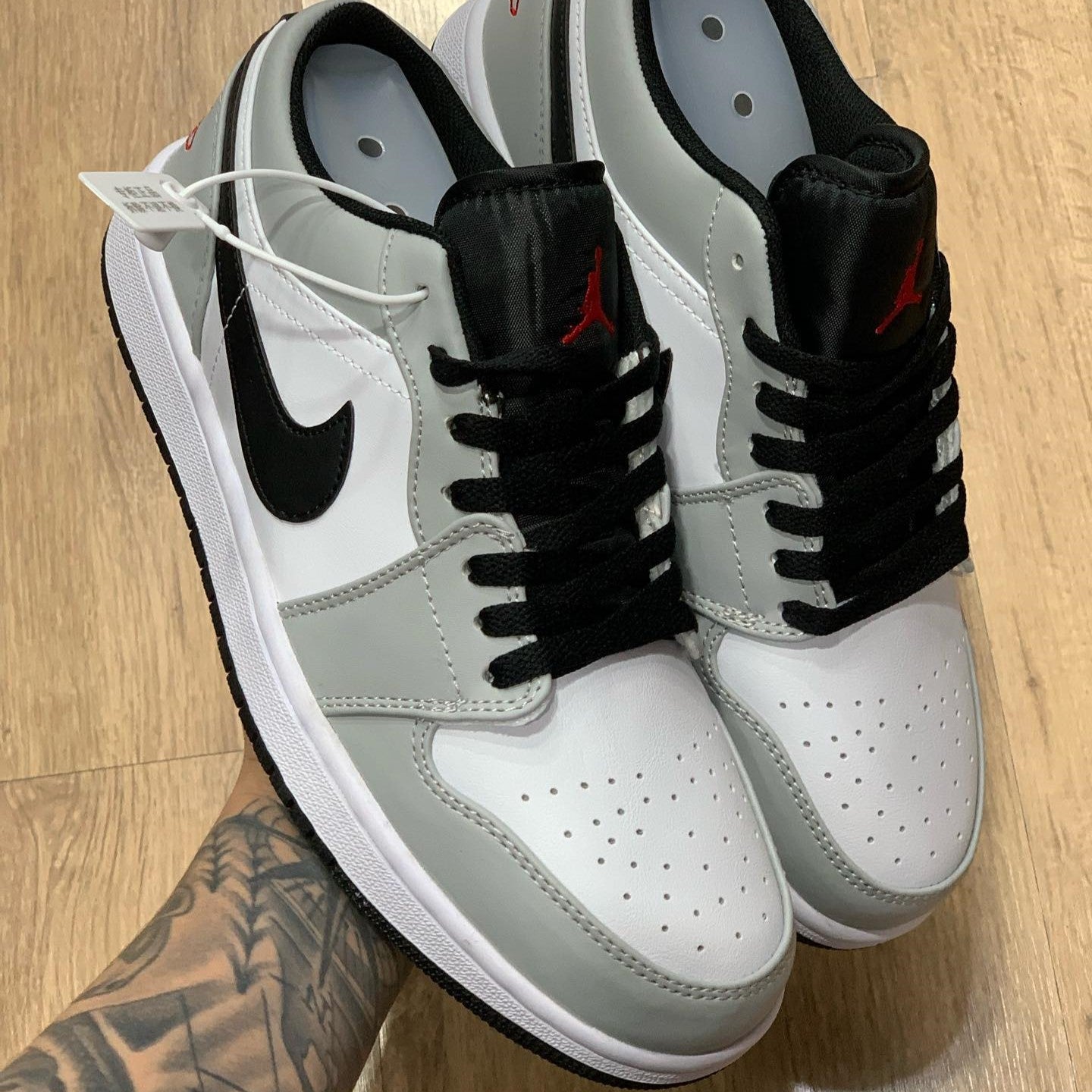 Air Jordan 1 Low Light Smoke Grey