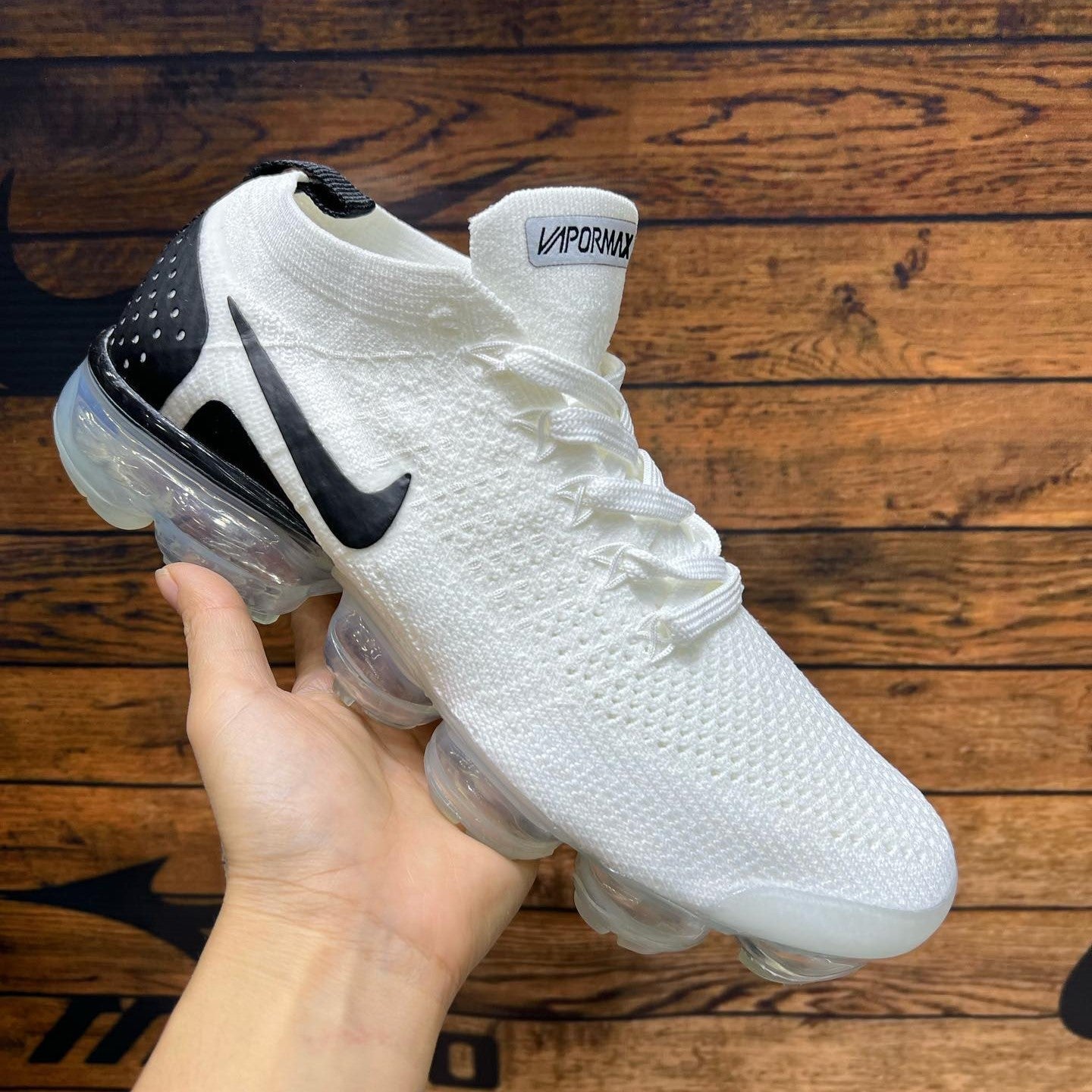 VaporMax Flyknit 2 Reverse Orca