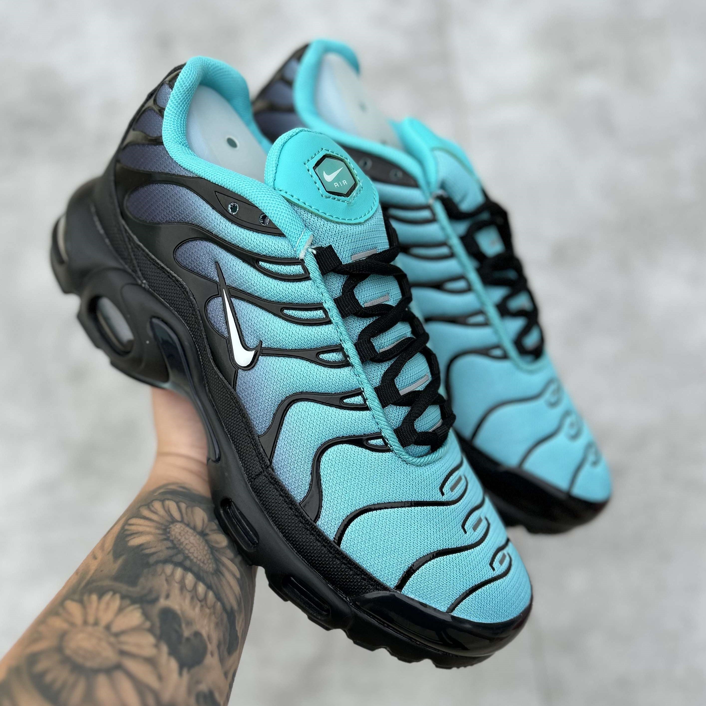 Air Max Plus TN Light Retro