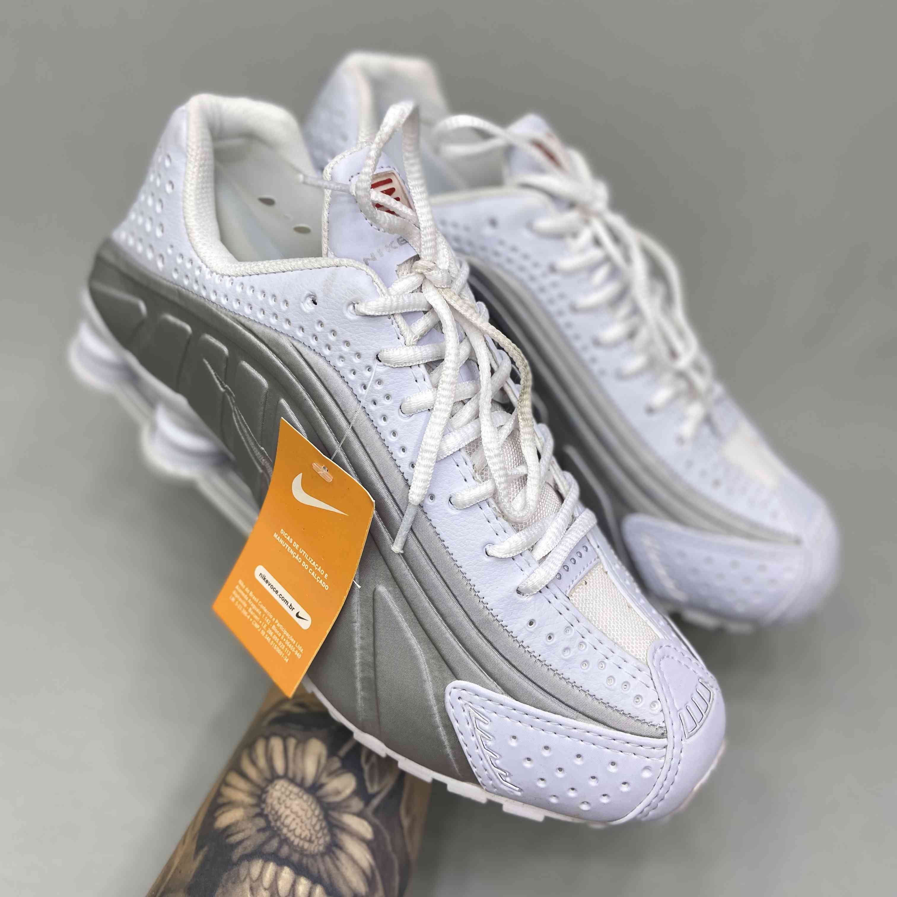 Shox R4 White Metallic