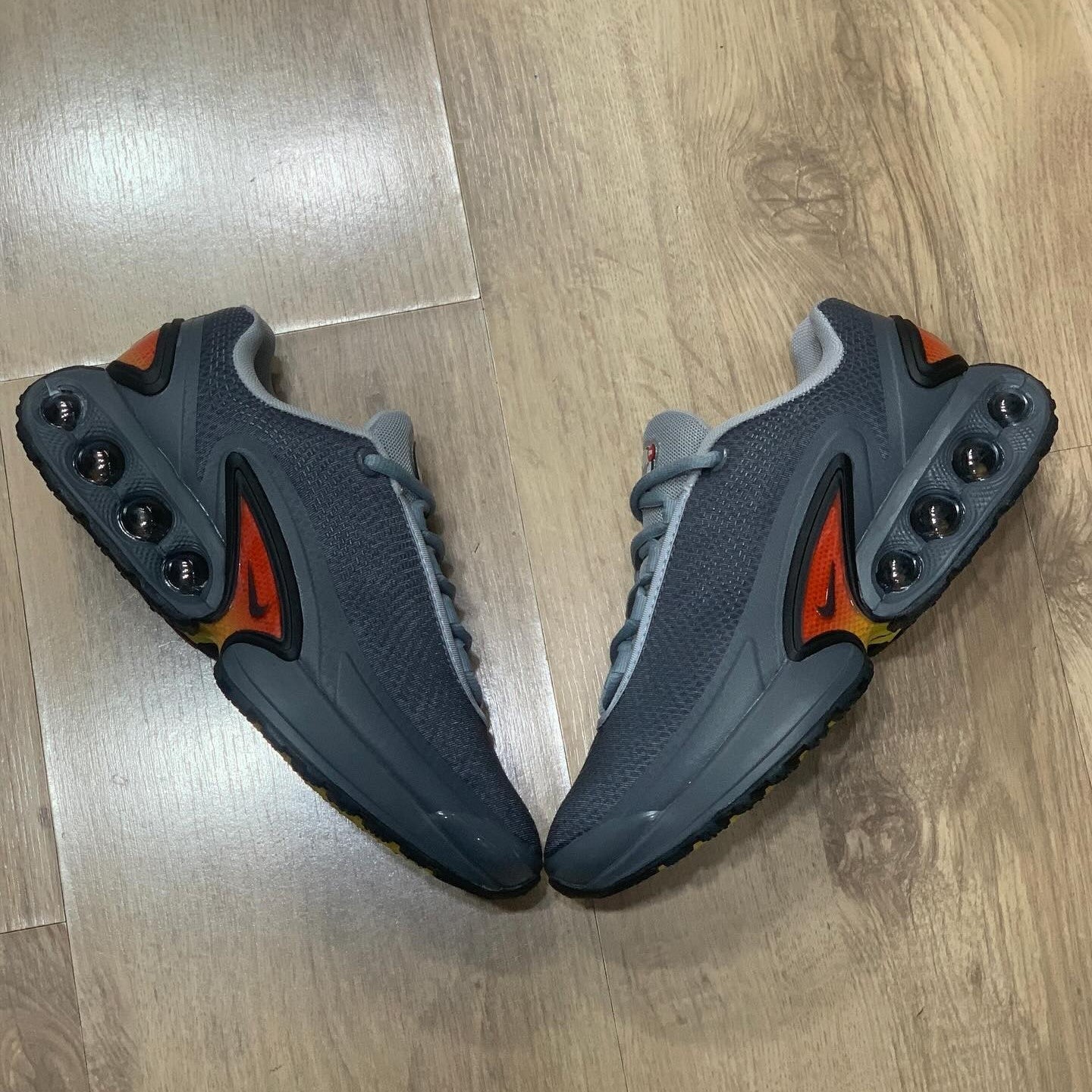 Air Max DN Particle Grey