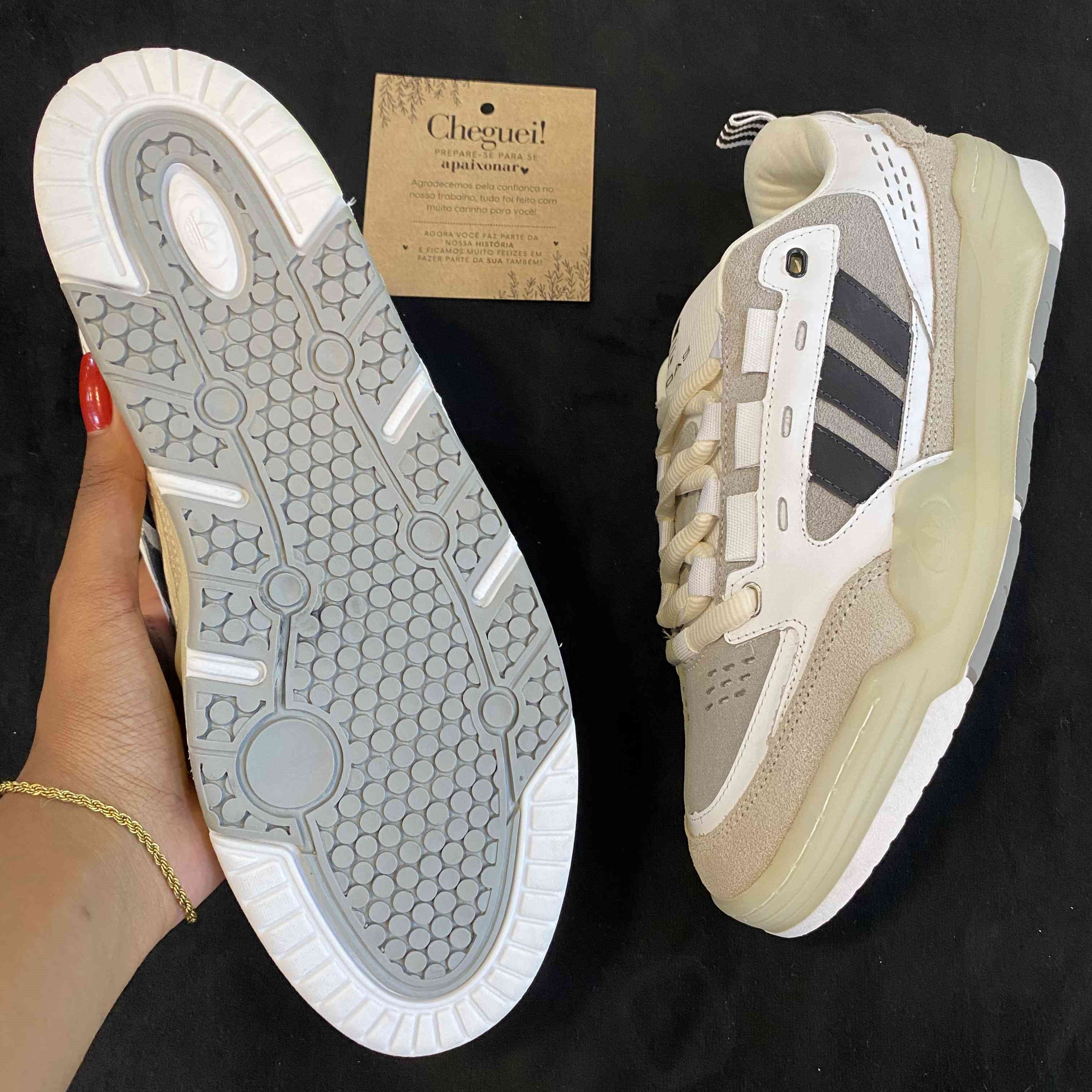 ADI2000 Chalk White Black