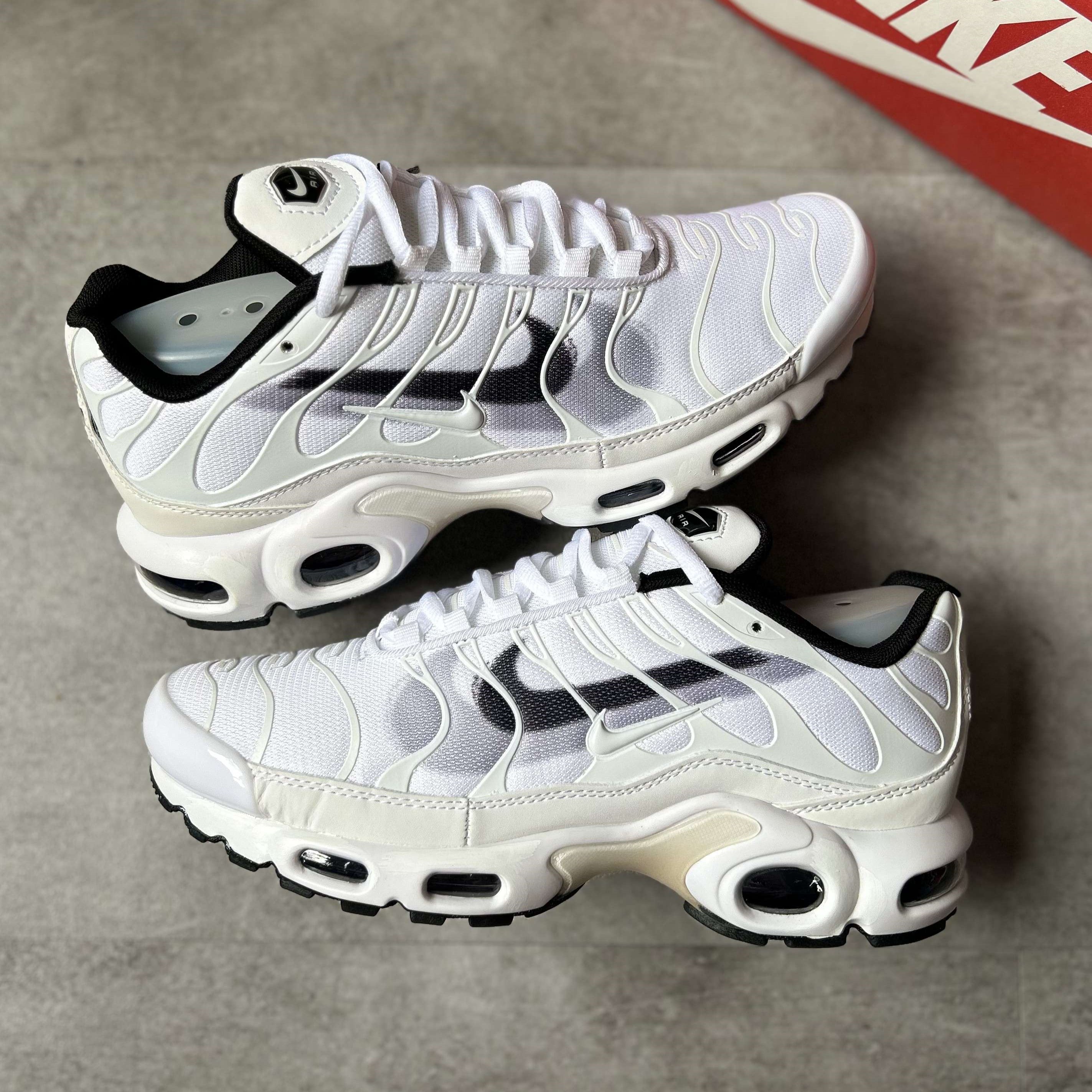 Air Max Plus TN Spray Paint Swoosh White Cool Grey