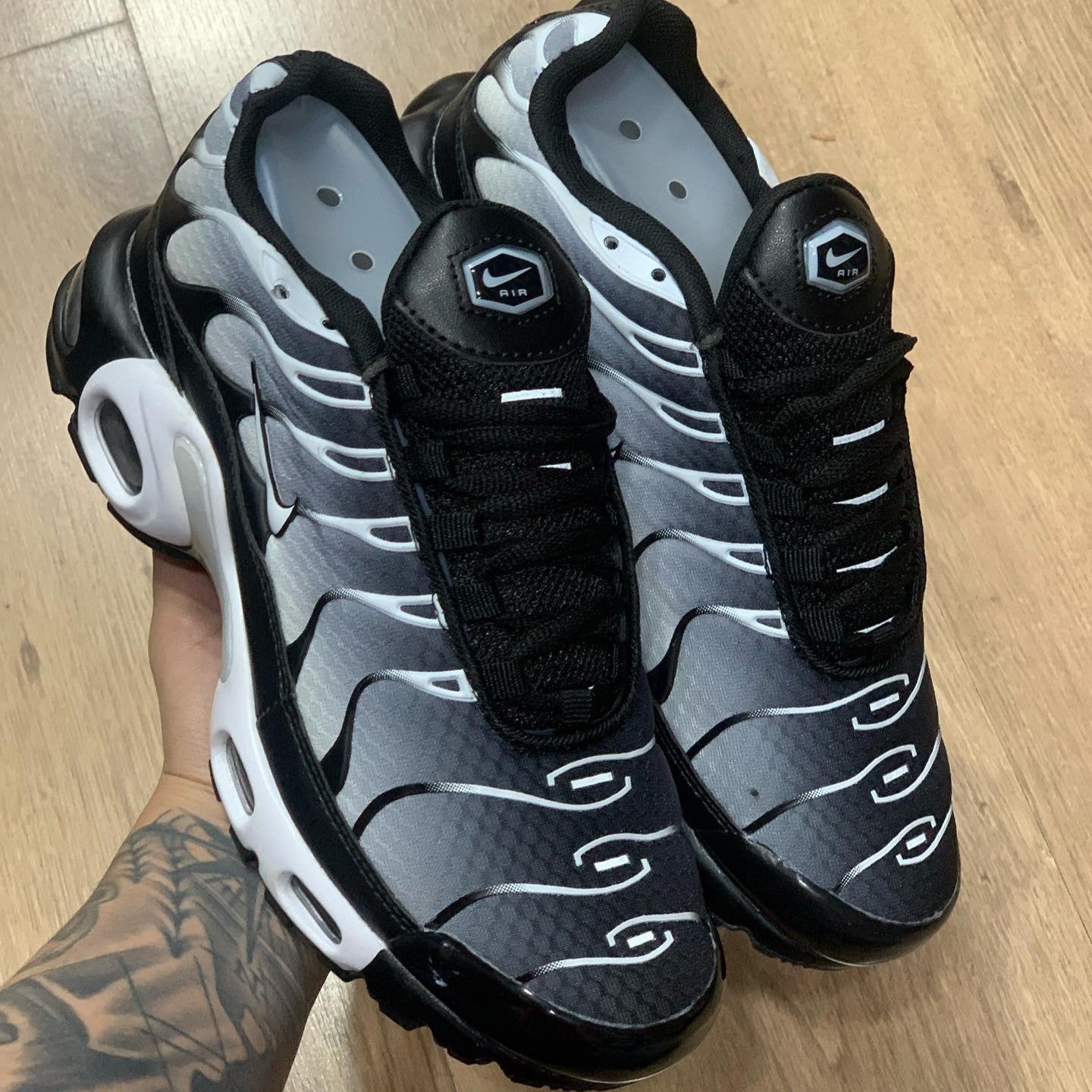 Air Max Plus TN Black Metallic Silver