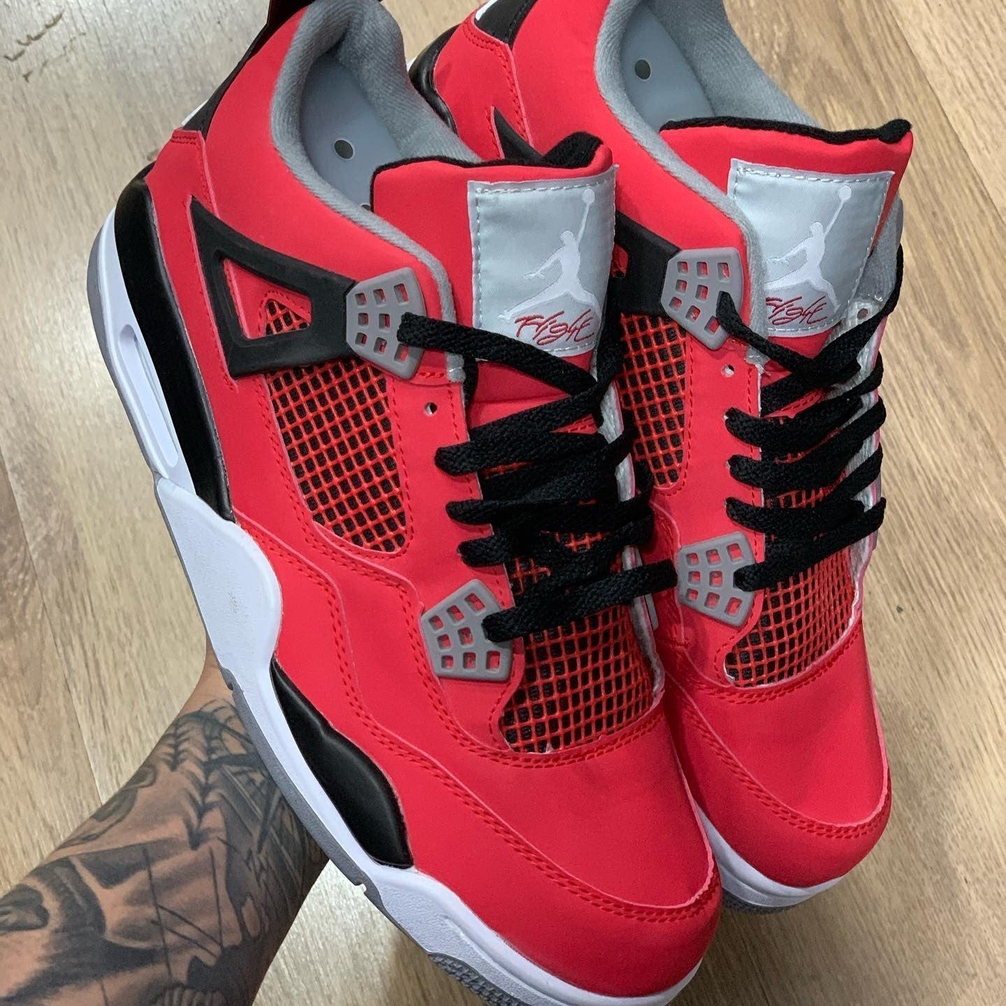 Air Jordan 4 Retro Toro Bravo