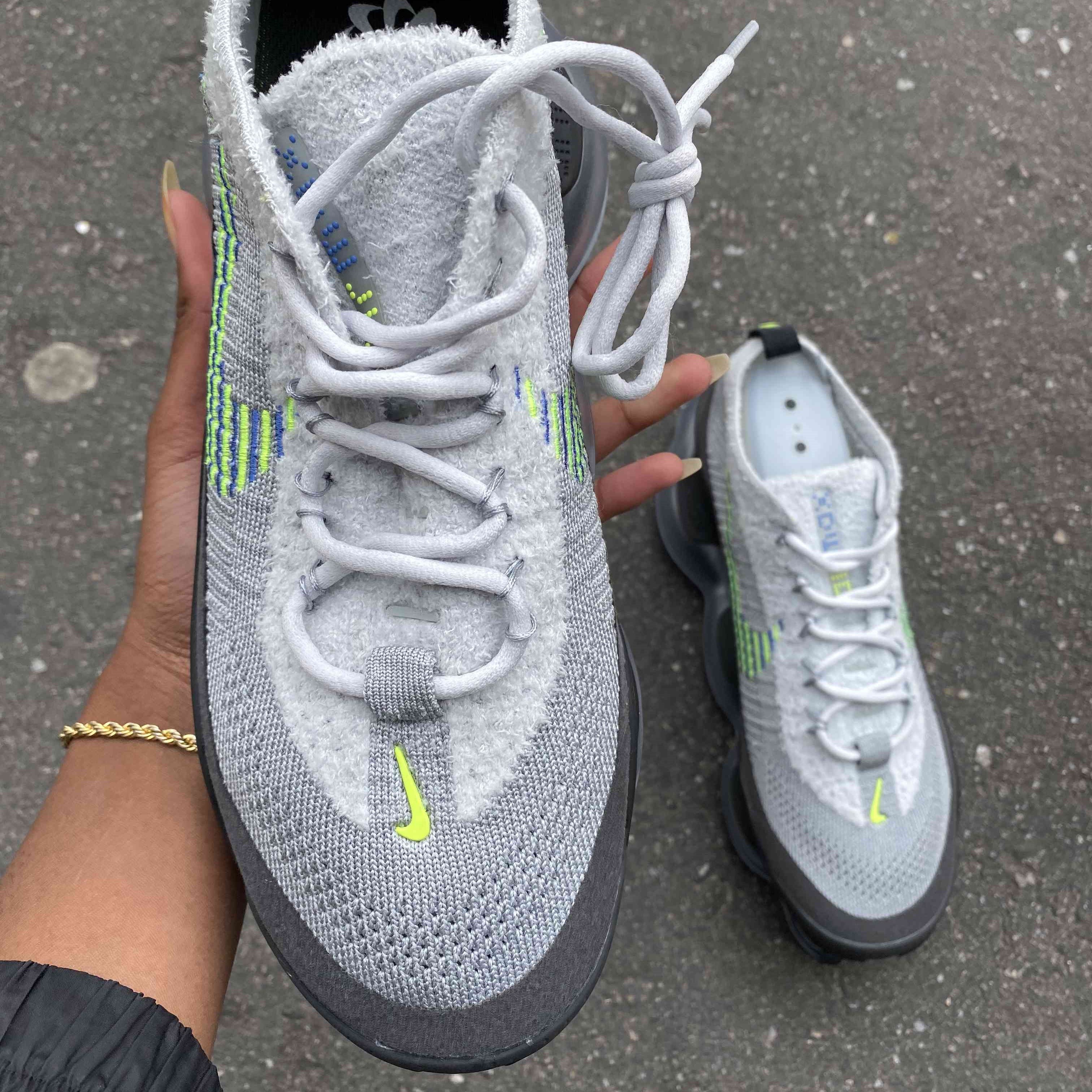 Air Max Scorpion Flyknit Wolf Grey Volt