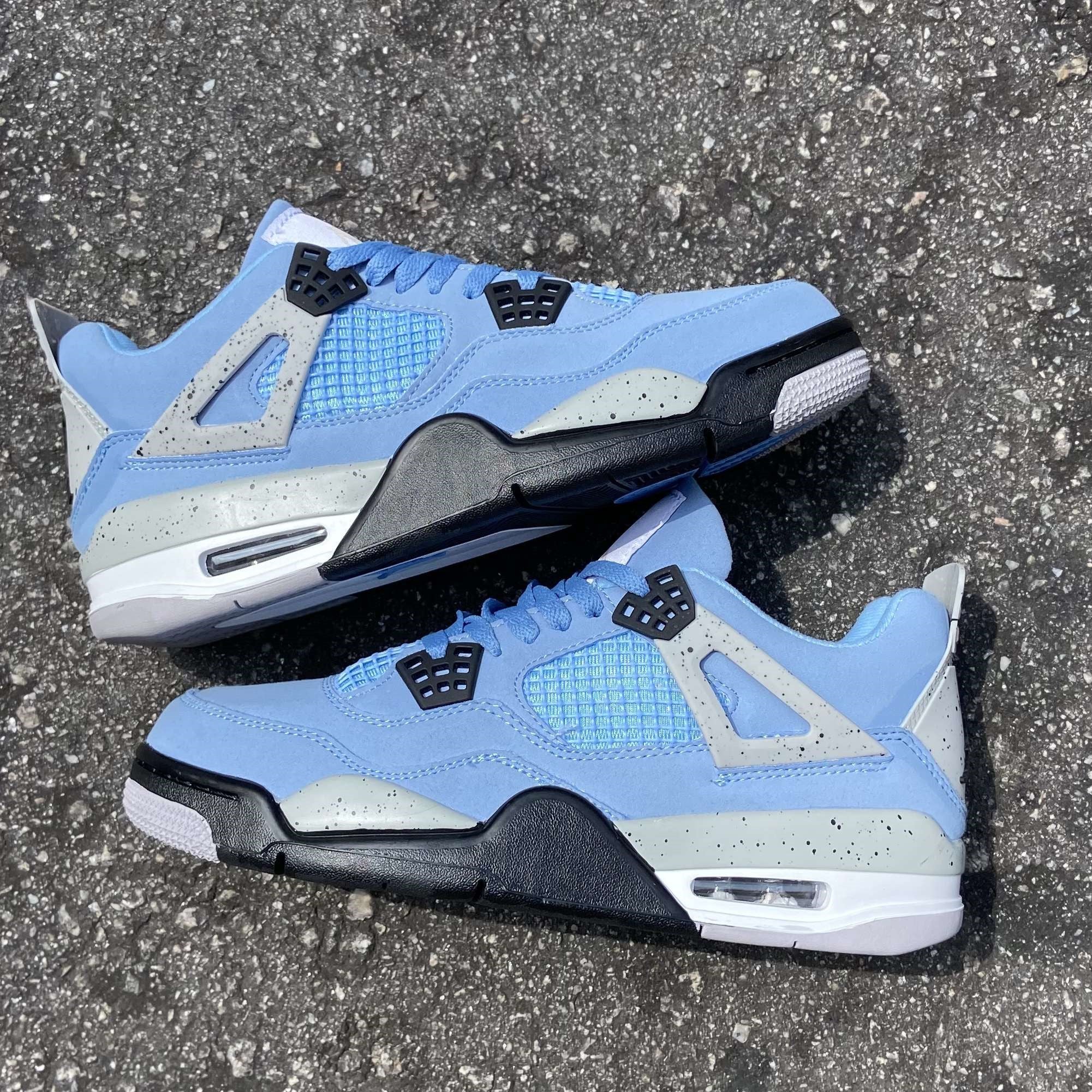 Air Jordan 4 Retro University Blue