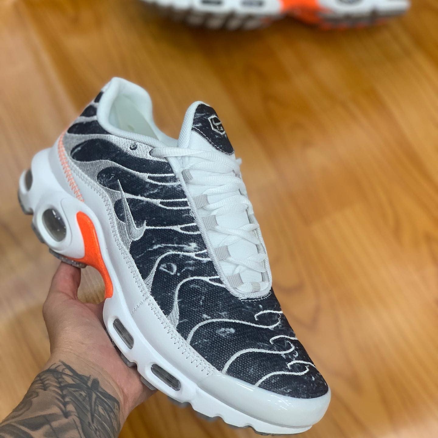Air Max Plus Essential Crater