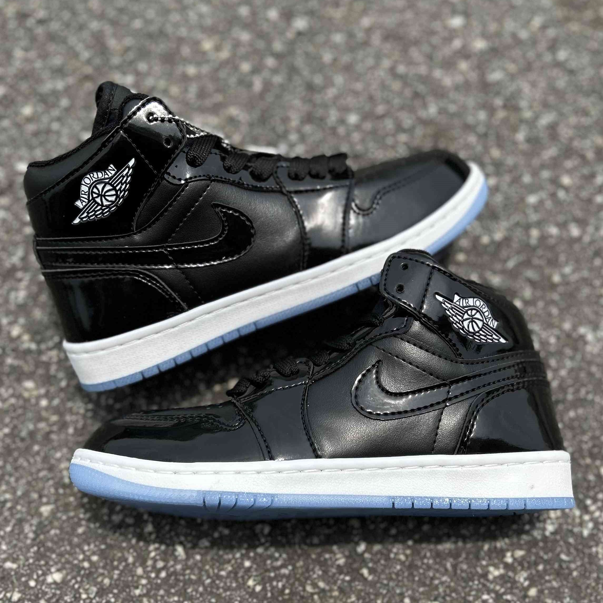 Air Jordan 1 Mid SE Space Jam