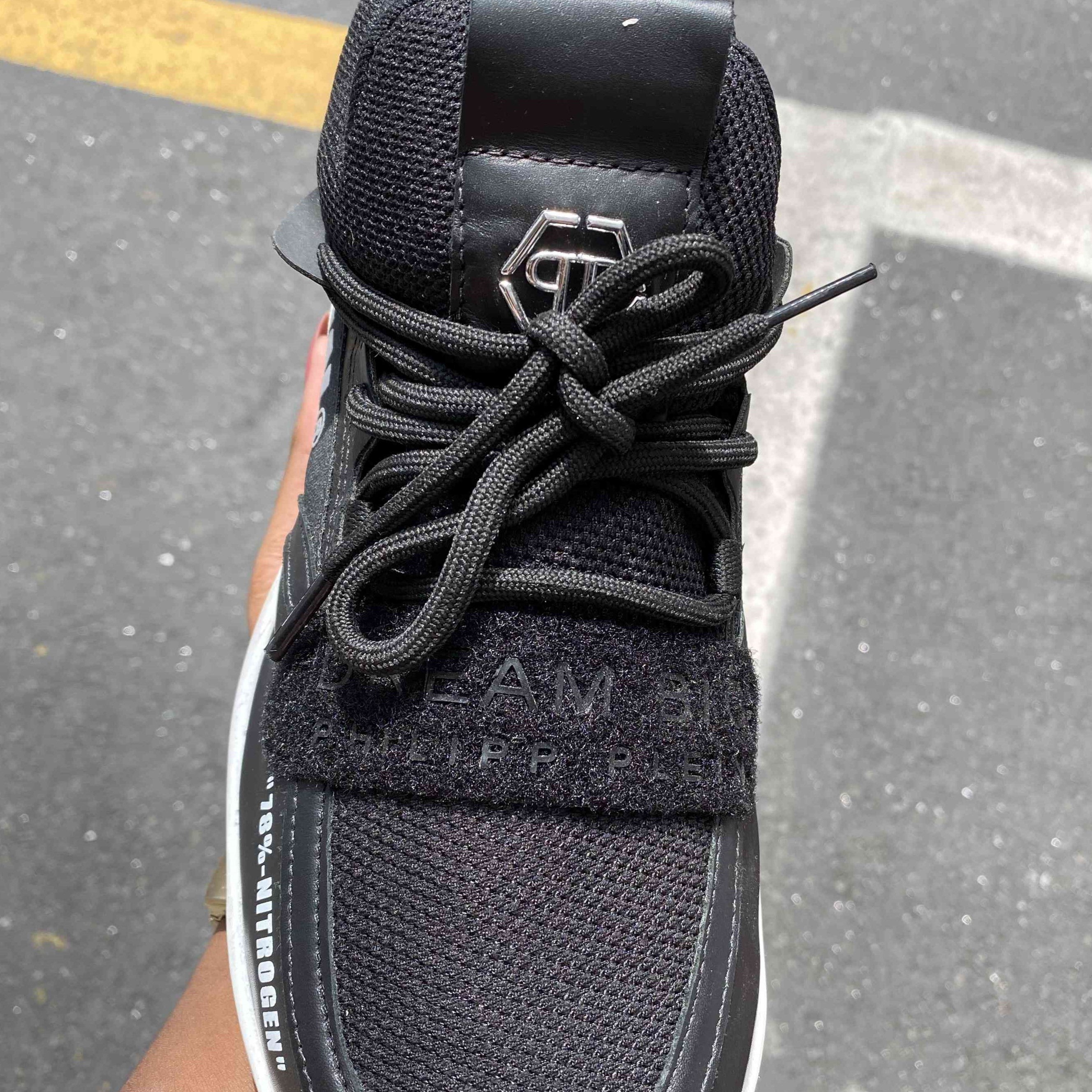 Dream Big 78%-Nitrogen Black White