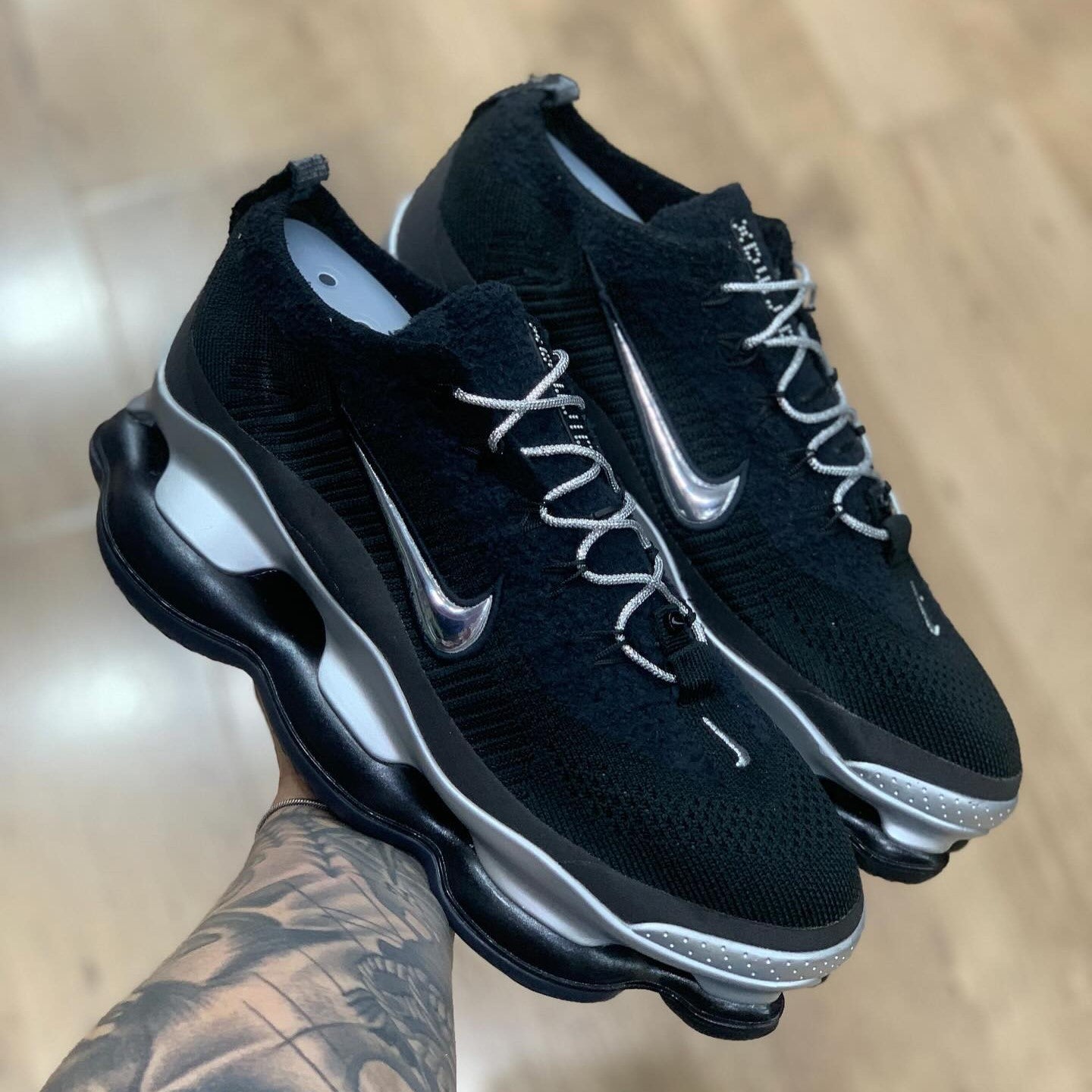 Air Max Scorpion Flyknit Black Metallic Silver