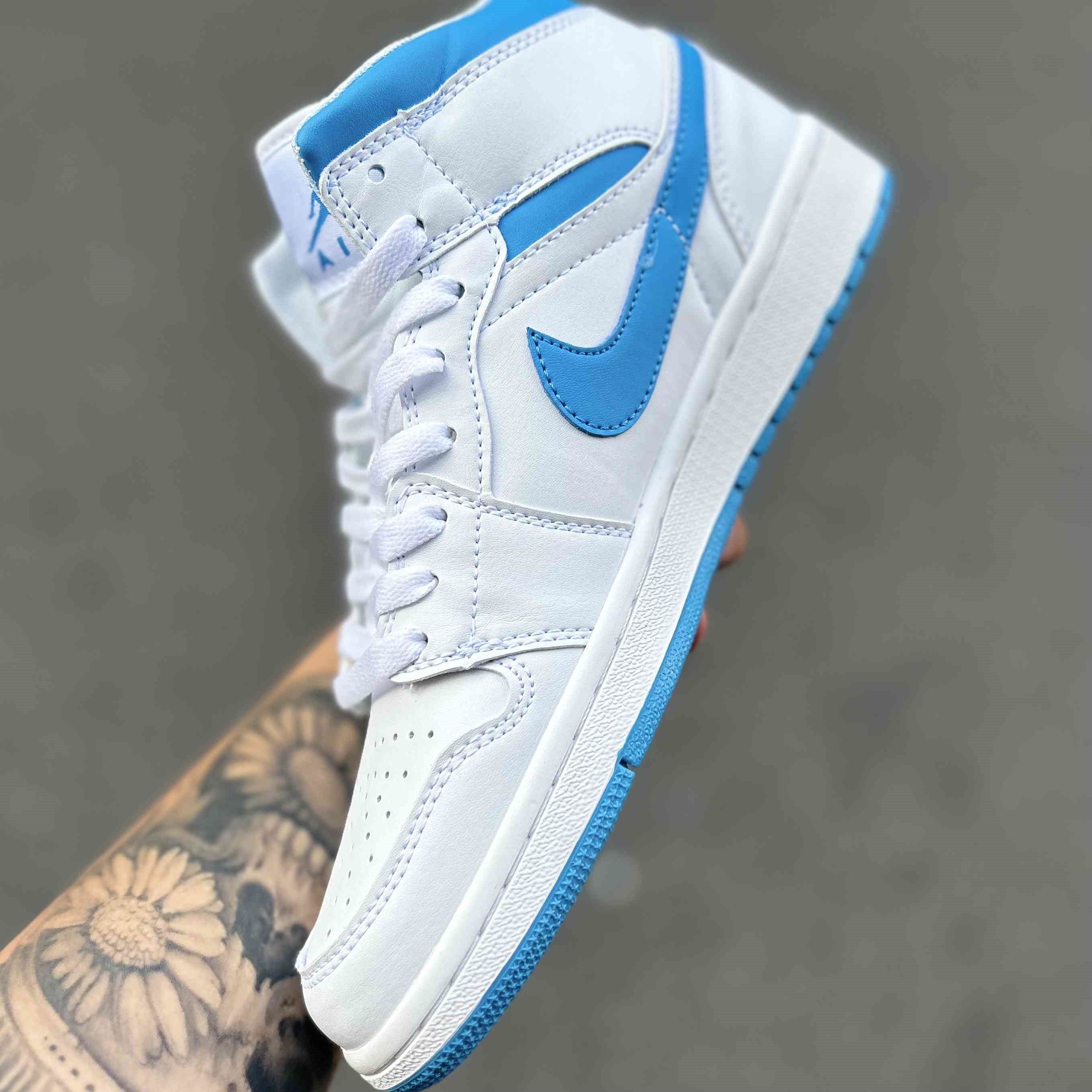 Air Jordan 1 Mid UNC Blue