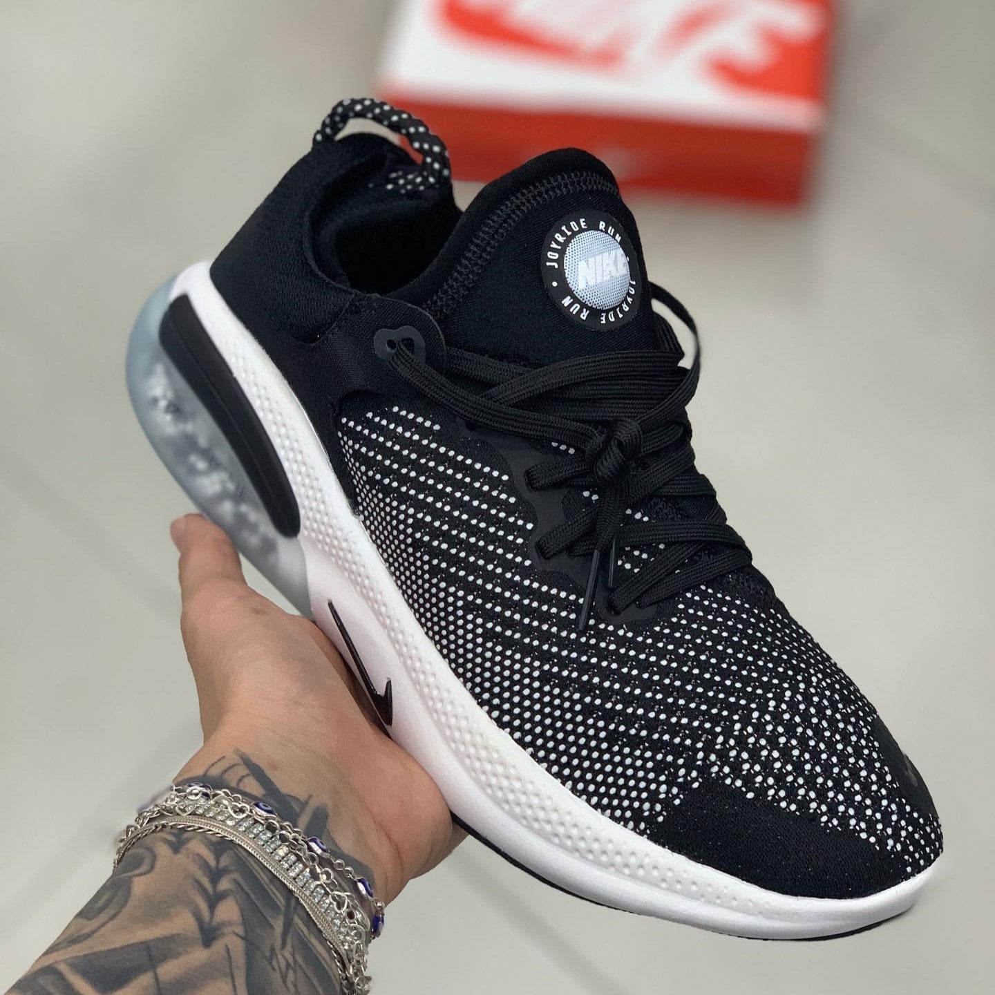 Joyride Run Flyknit Oreo