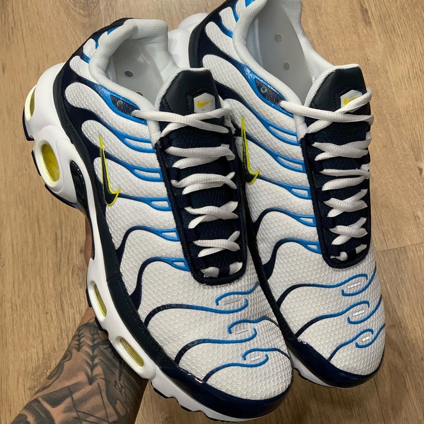 Air Max Plus TN White Navy Gold