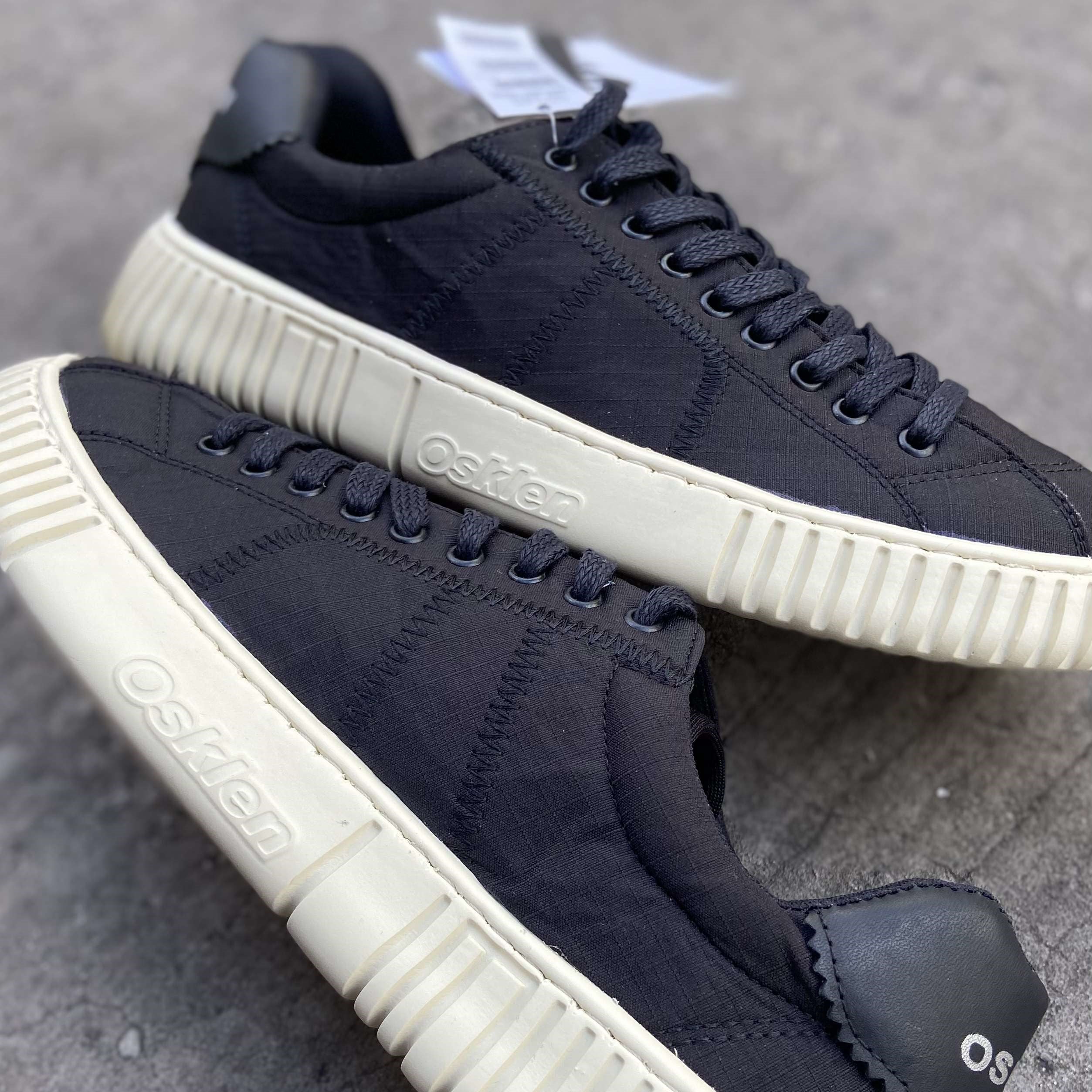 Arpx Riva Black White