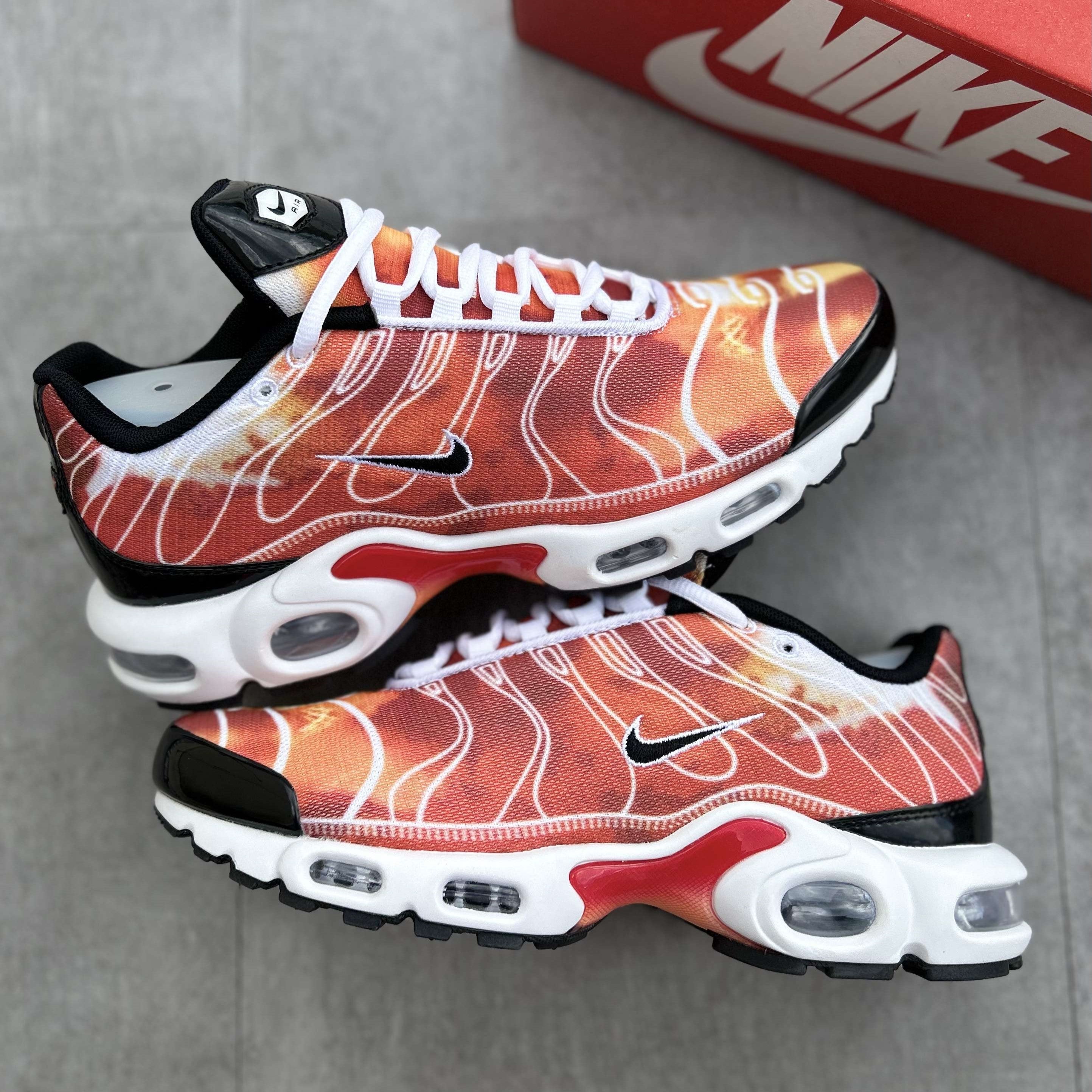 Air Max Plus TN Light Photography