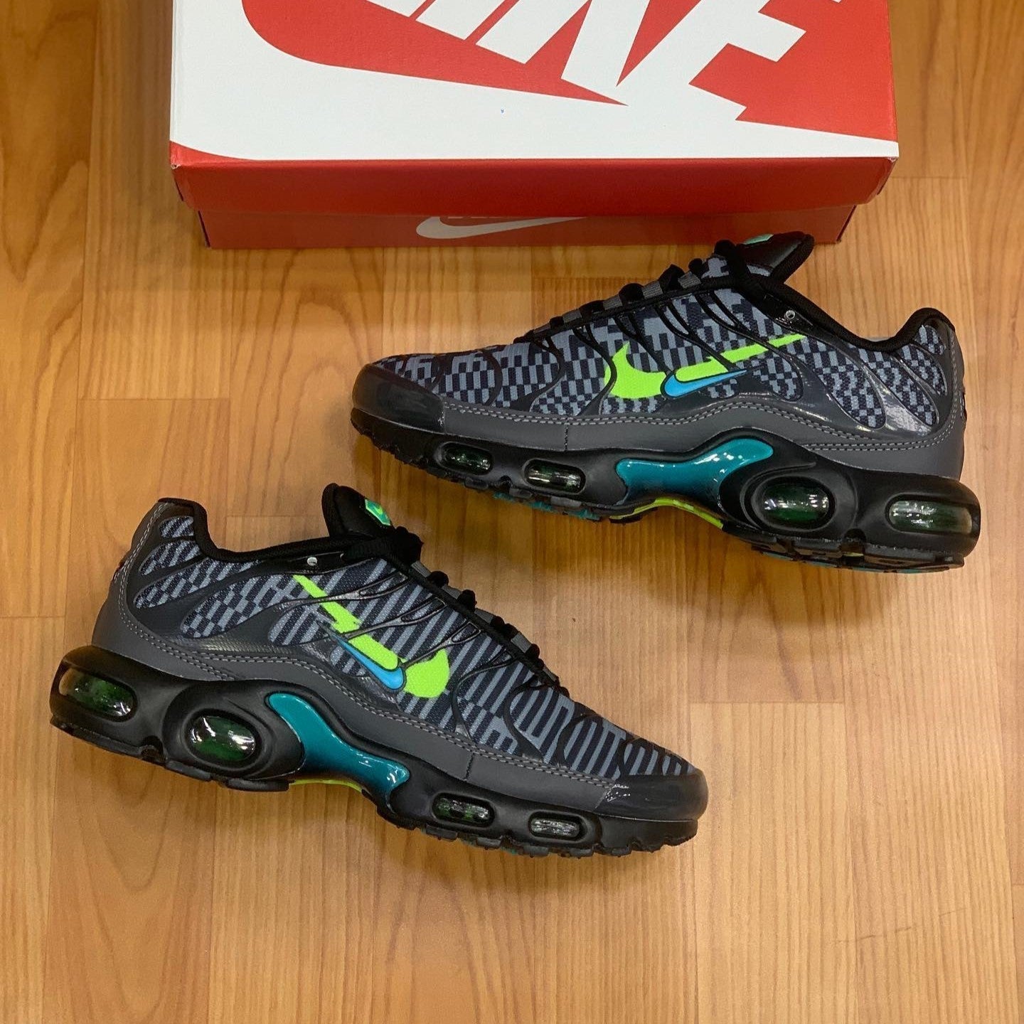 Air Max Plus TN Champions League
