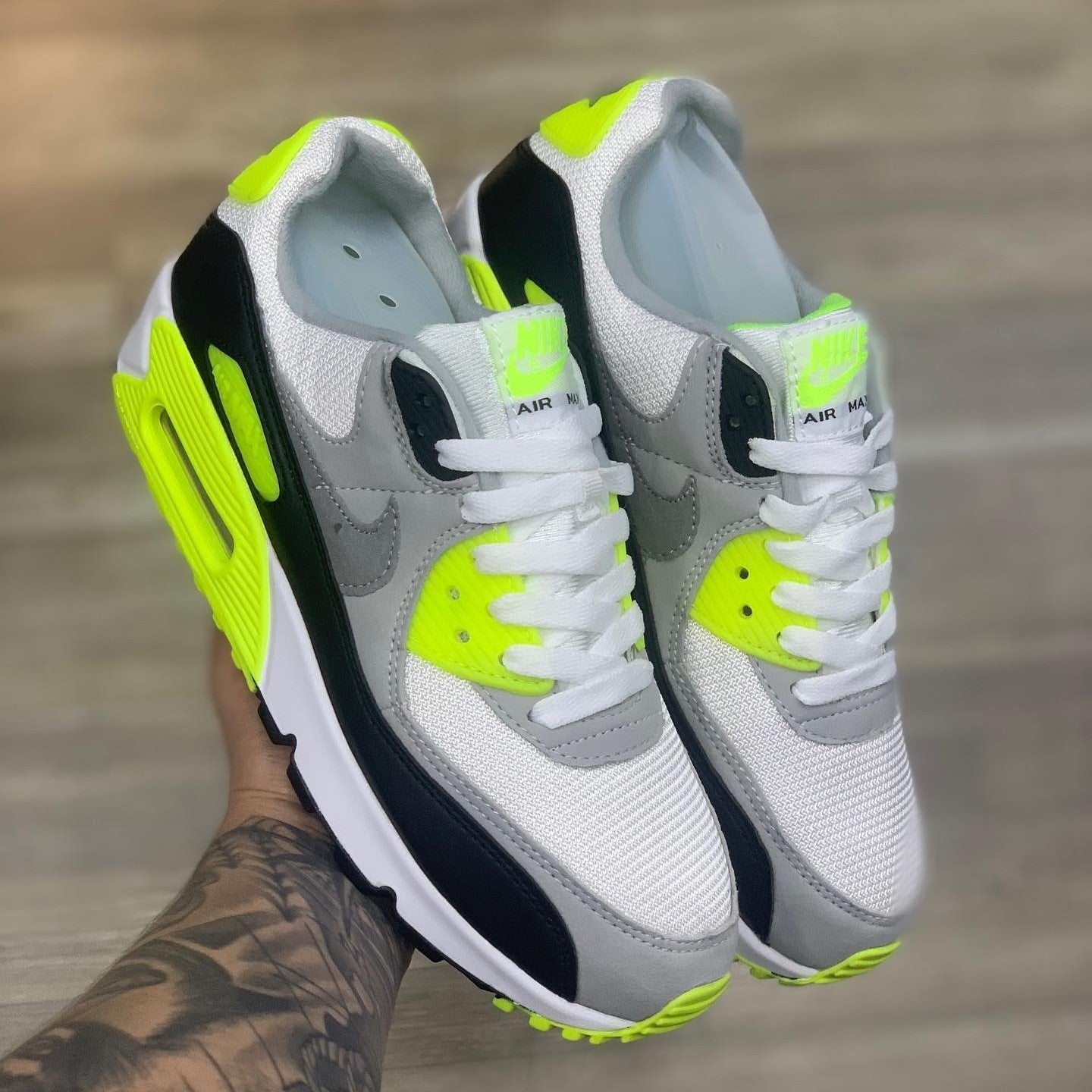 Air Max 90 Volt