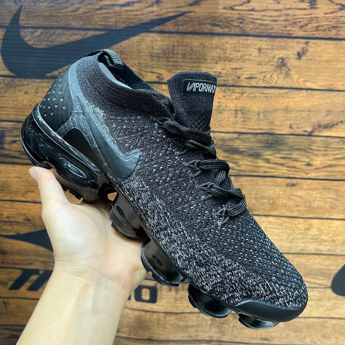 VaporMax Flyknit 2 Grey Black