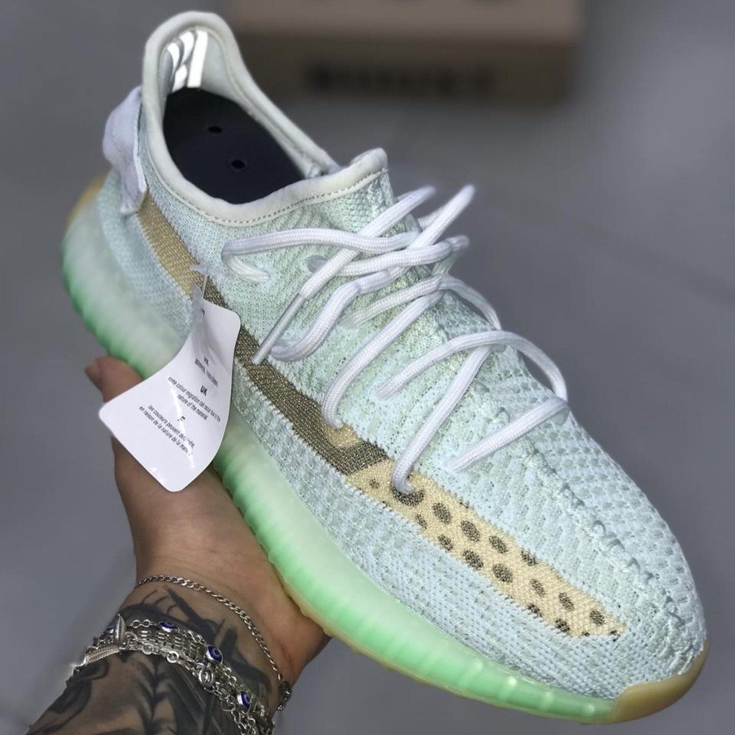 Yeezy Boost 350 v2 Hyperspace