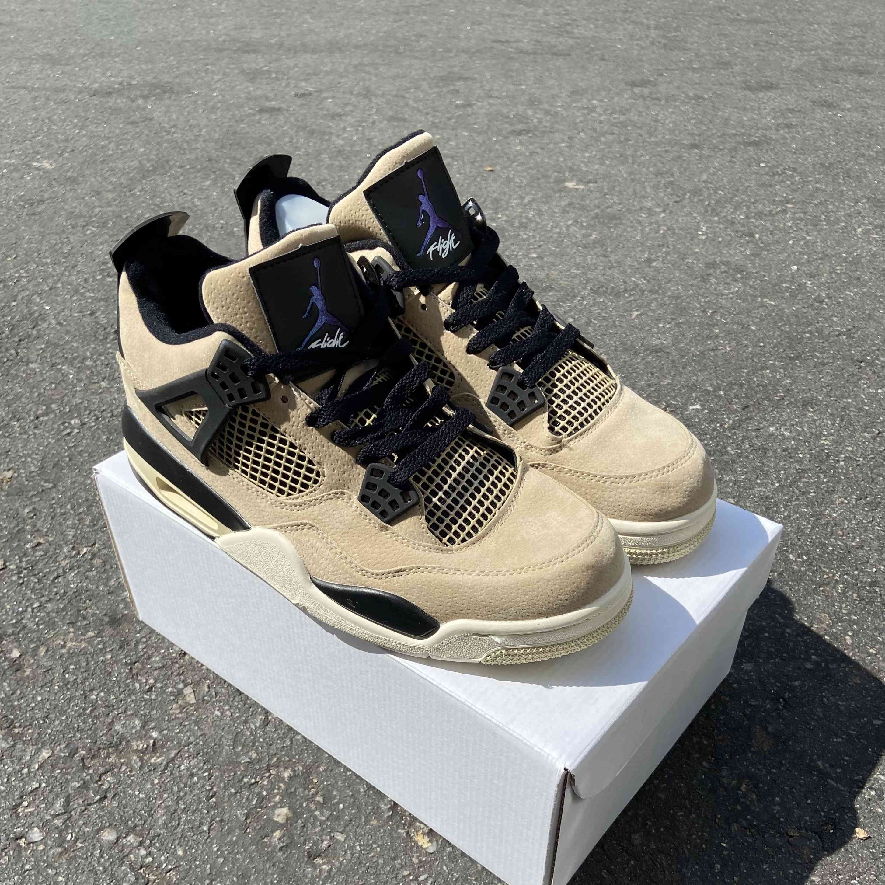 Air Jordan 4 Retro Mushroom