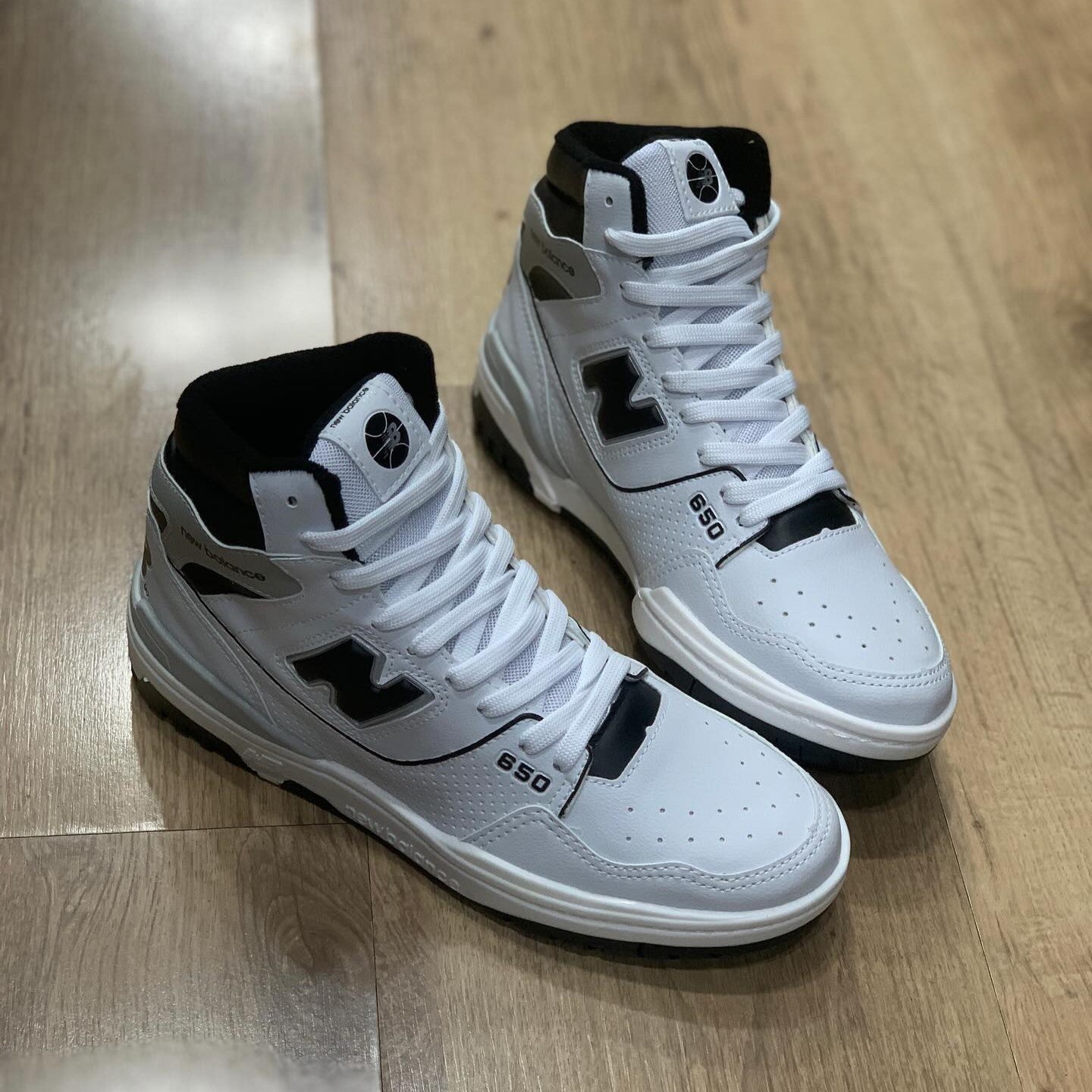 New Balance 650 R White Black