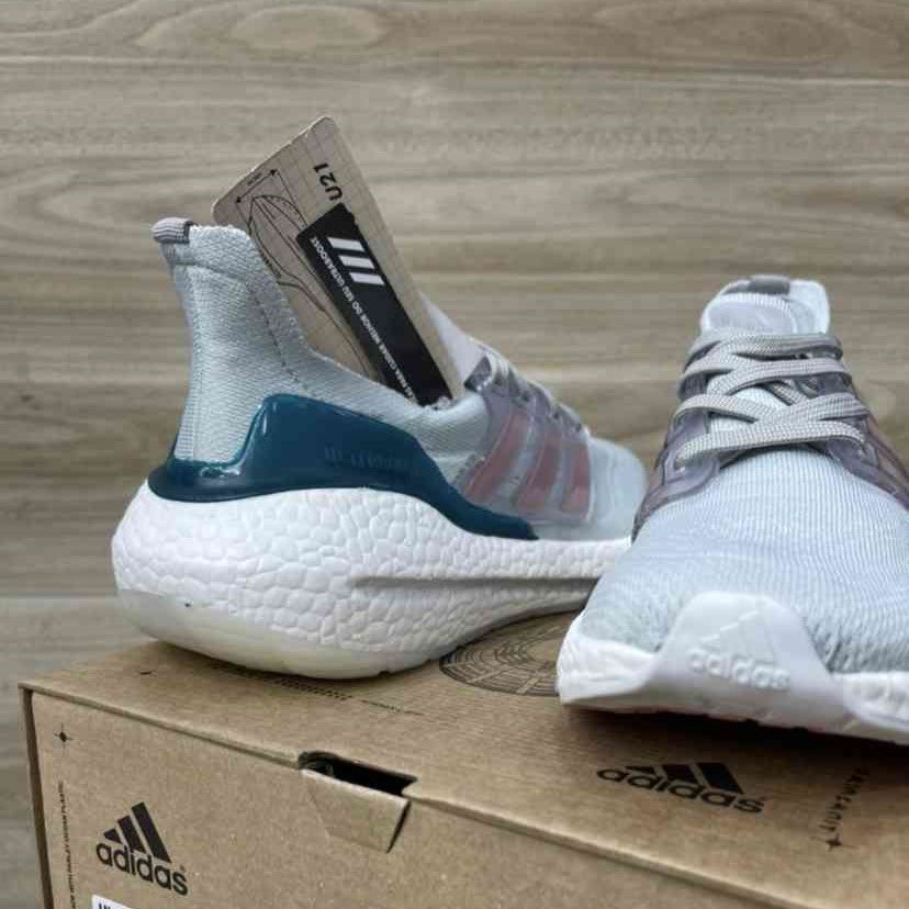 UltraBoost 21 Crystal White
