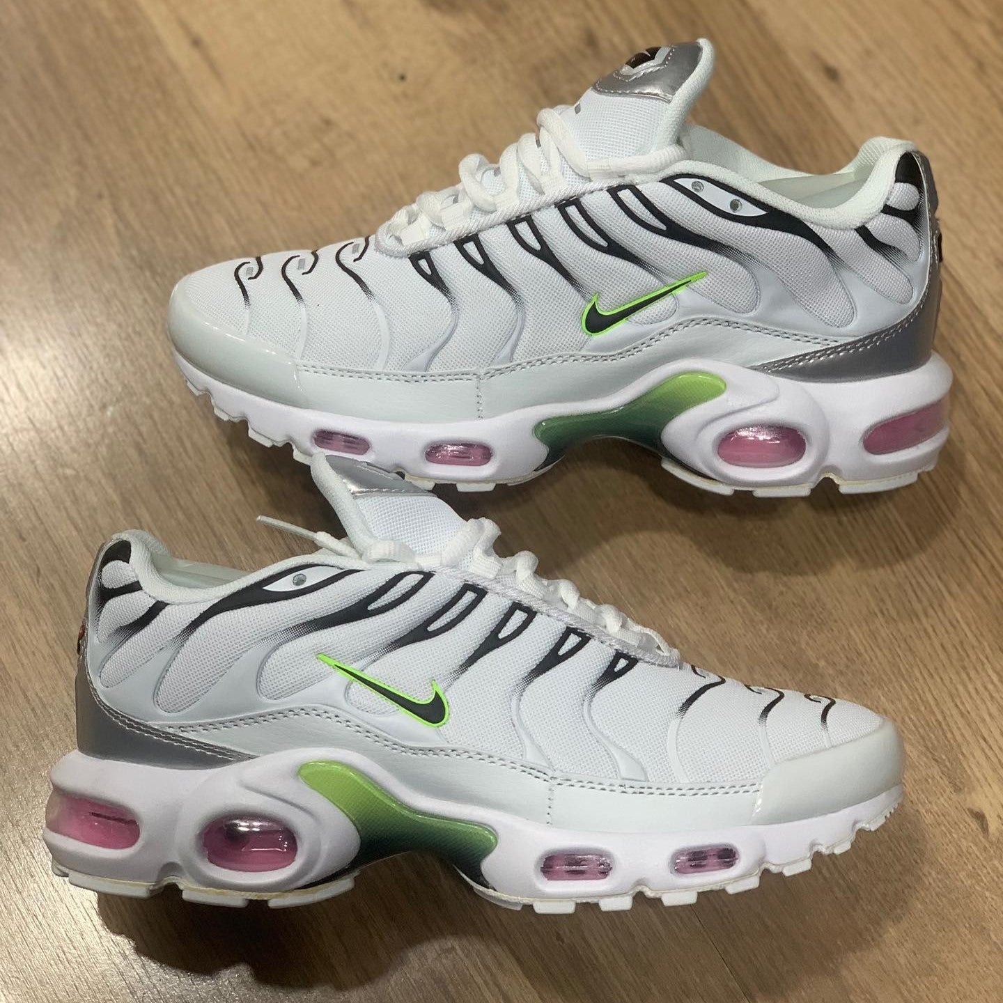 Air Max Plus TN White Green Strike