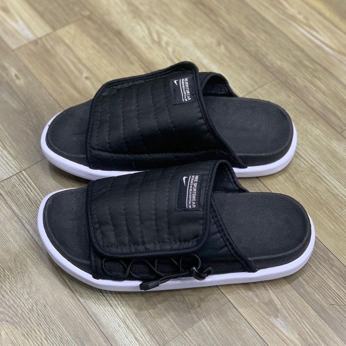Asuna 2 Slide Black White