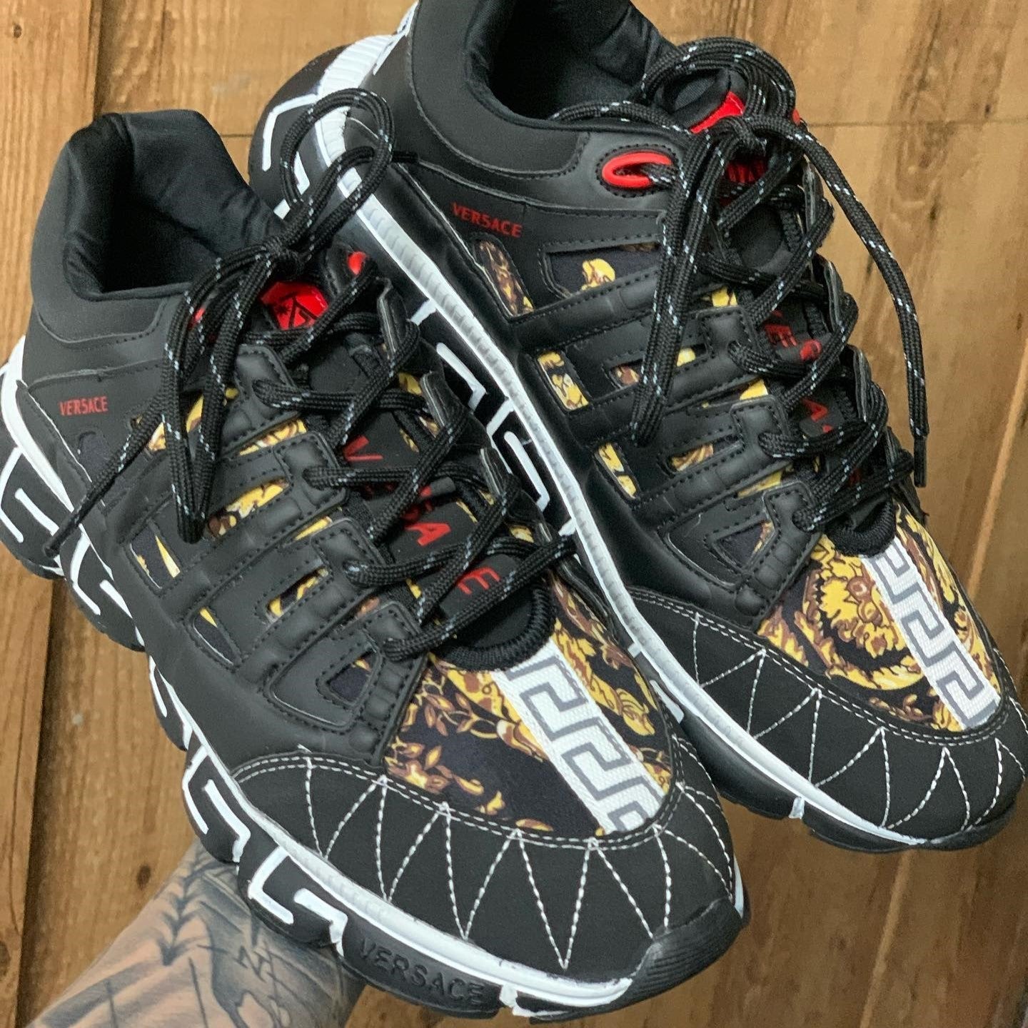 Trigreca Panelled Cut Out