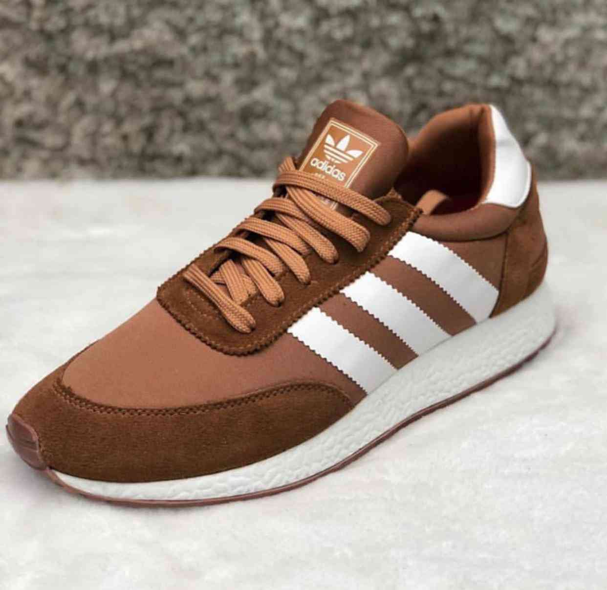 Iniki Runner Brown