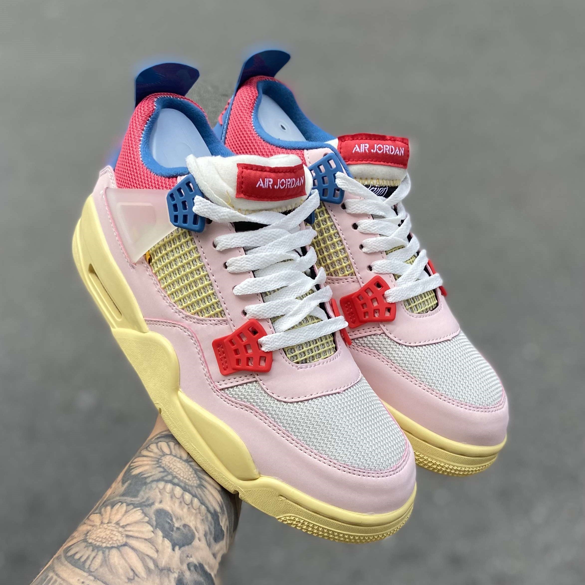 Air Jordan 4 Retro Guava Ice