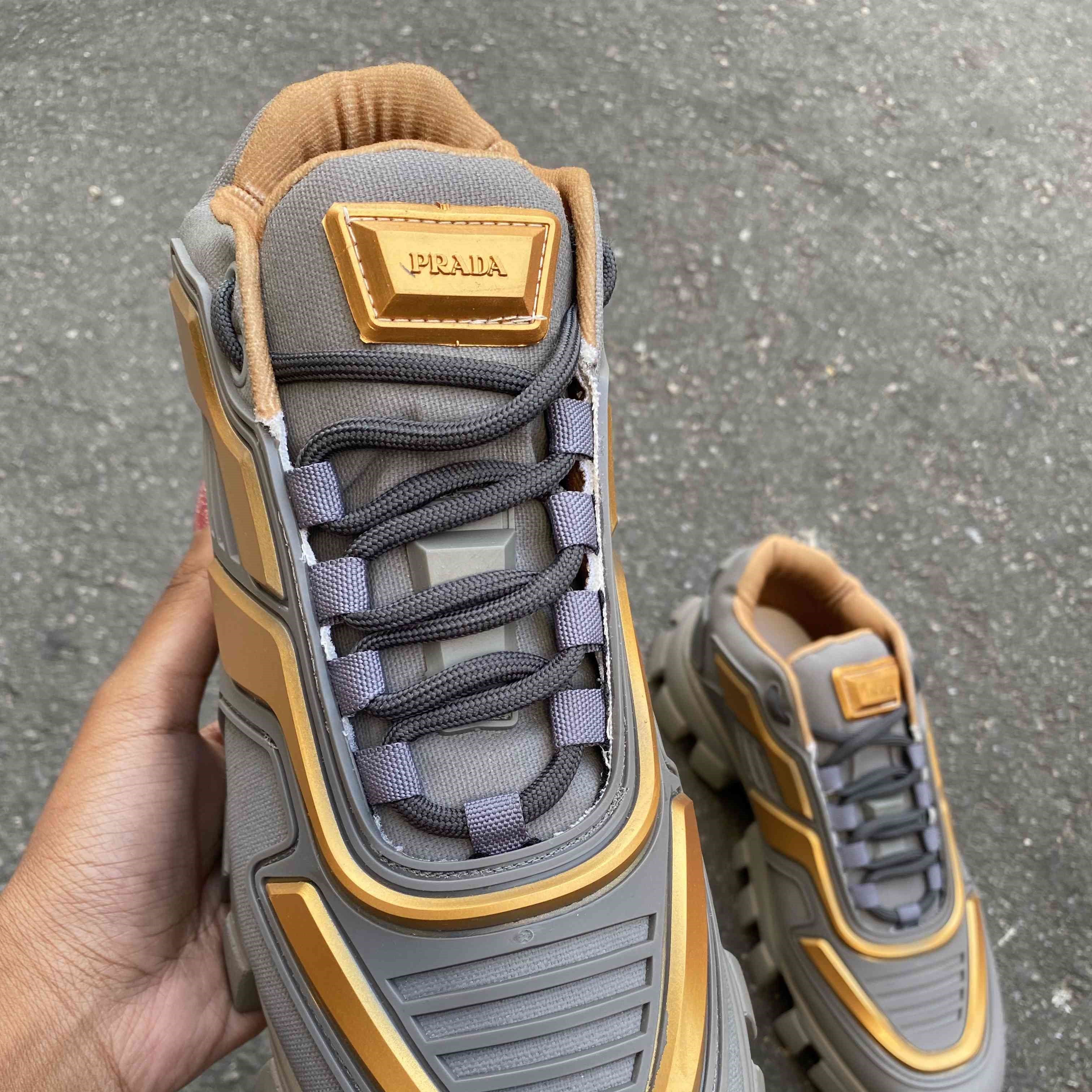 Cloudbust Thunder Grey Gold