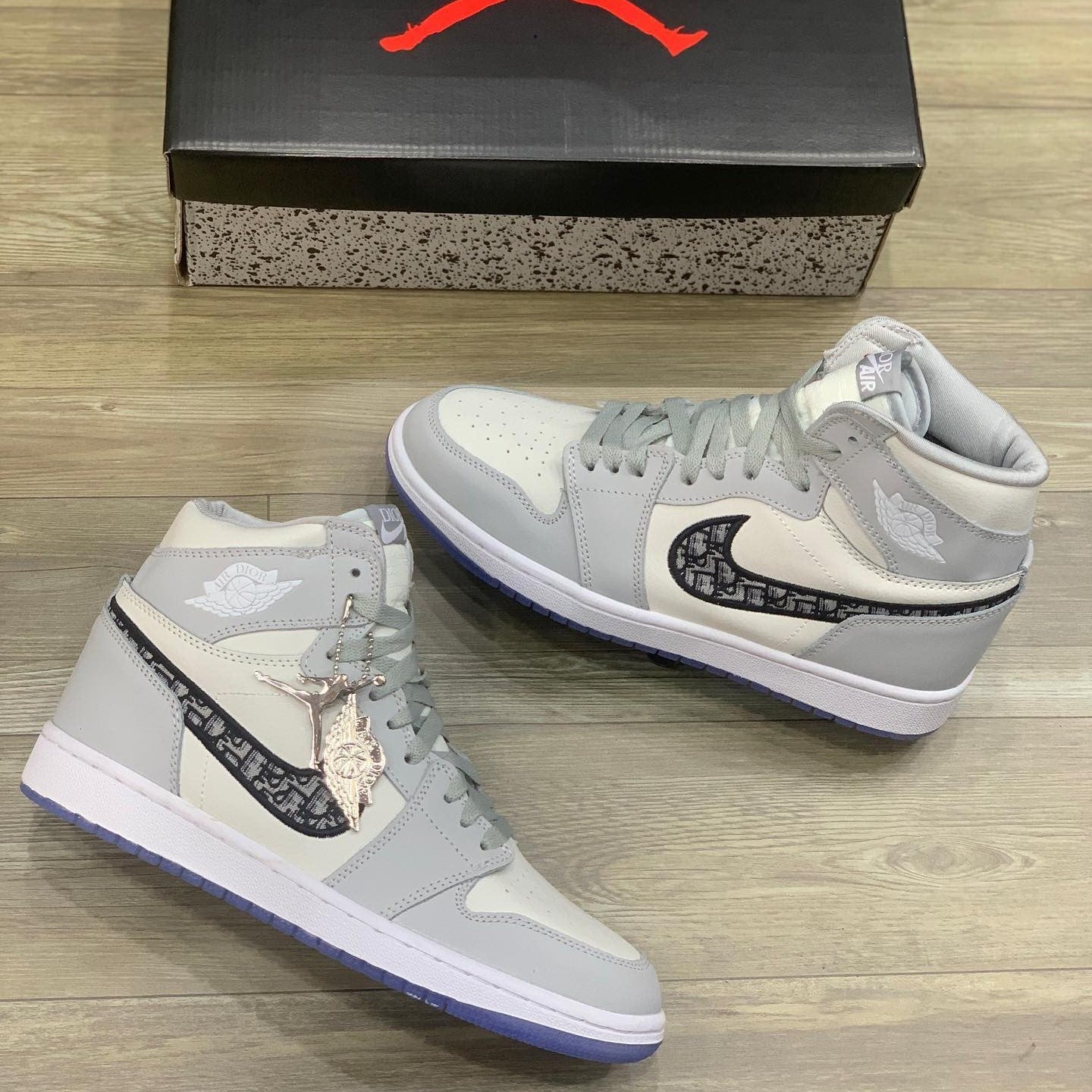 Dior x Air Jordan 1 High
