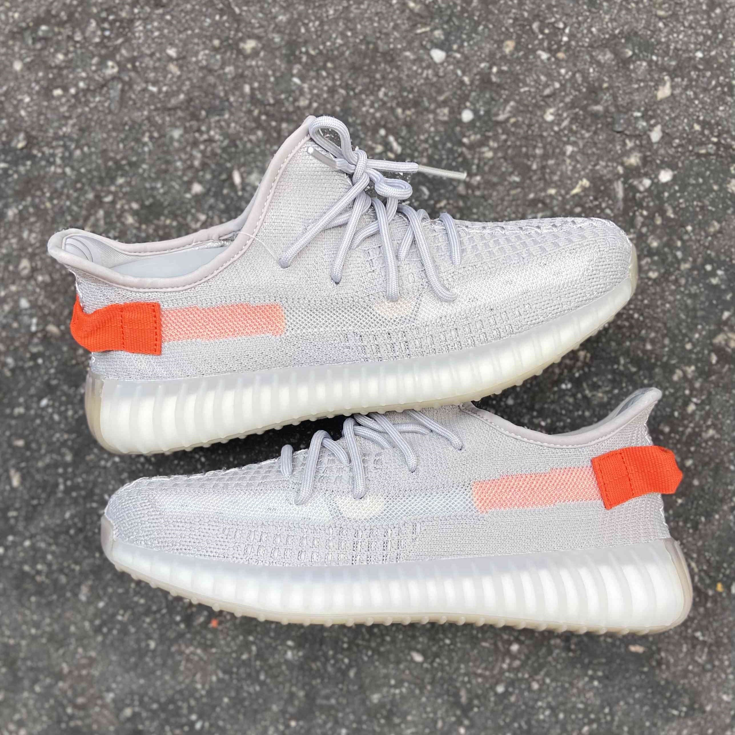 Yeezy Boost 350 v2 Tail Light