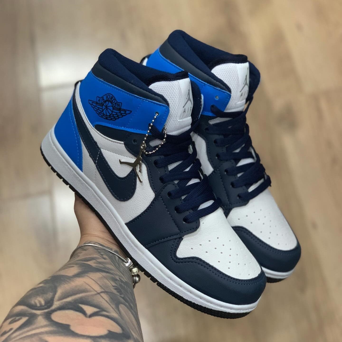 Air Jordan 1 Retro High OG Obsidian