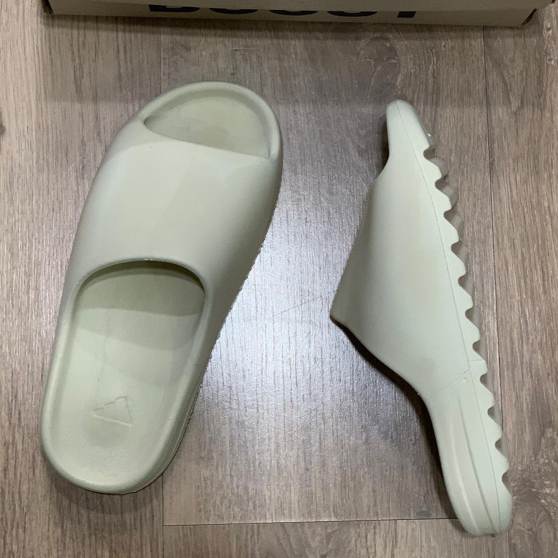 Yeezy Slide Bone