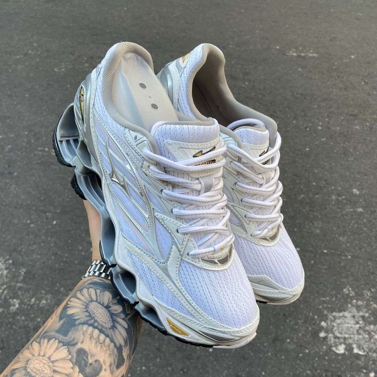 Wave Prophecy 6 White Grey