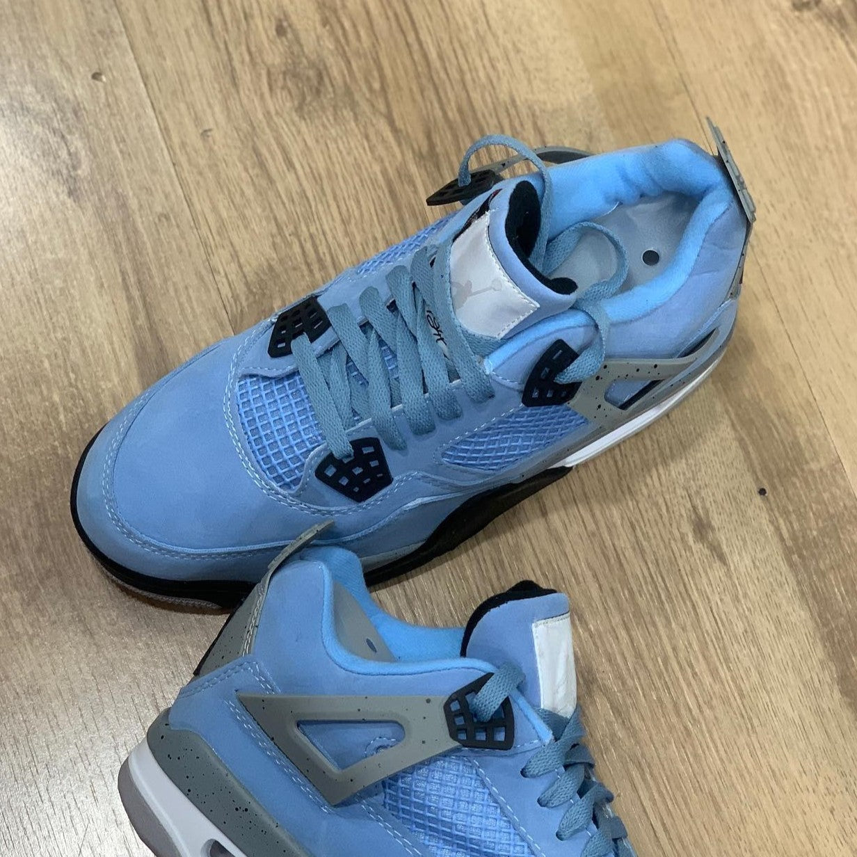 Air Jordan 4 Retro University Blue
