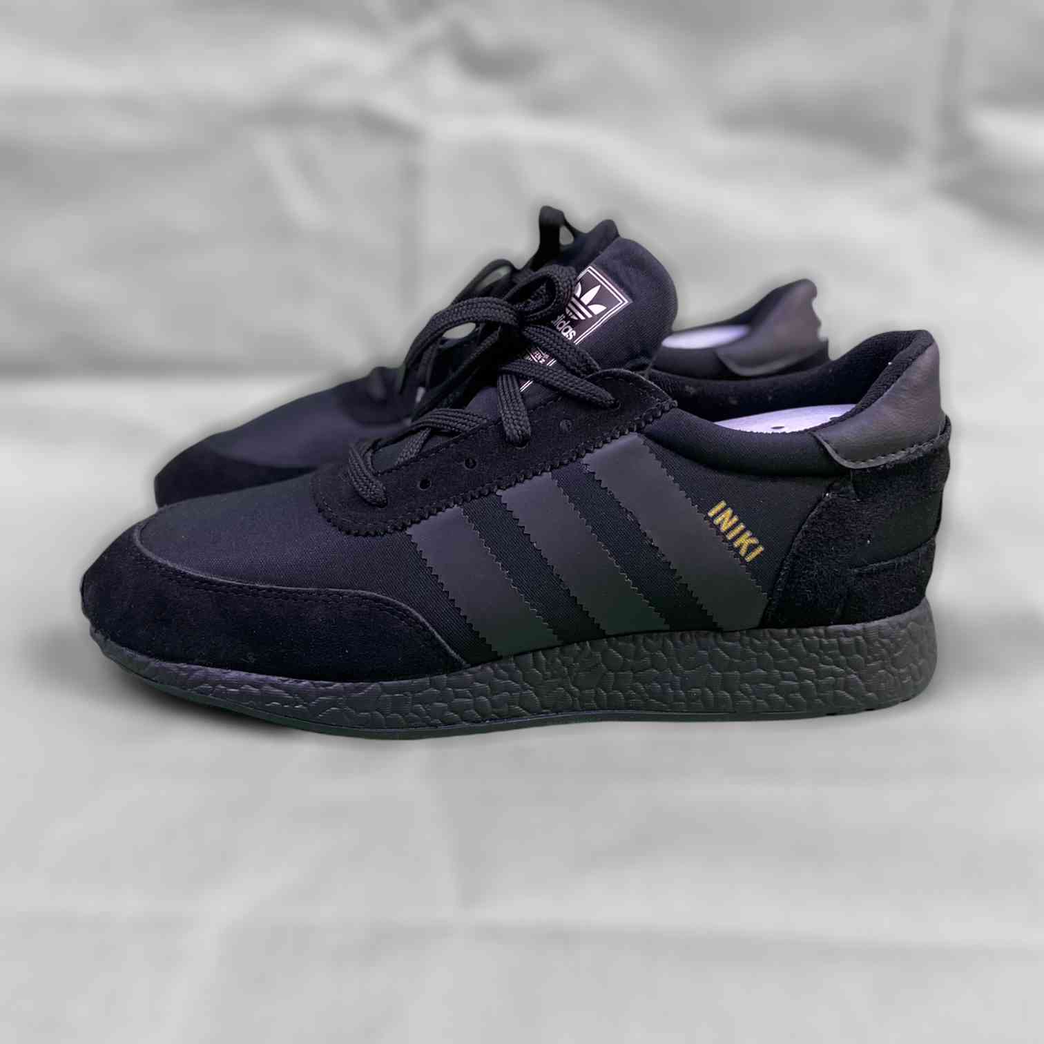 Iniki Runner Triple Black
