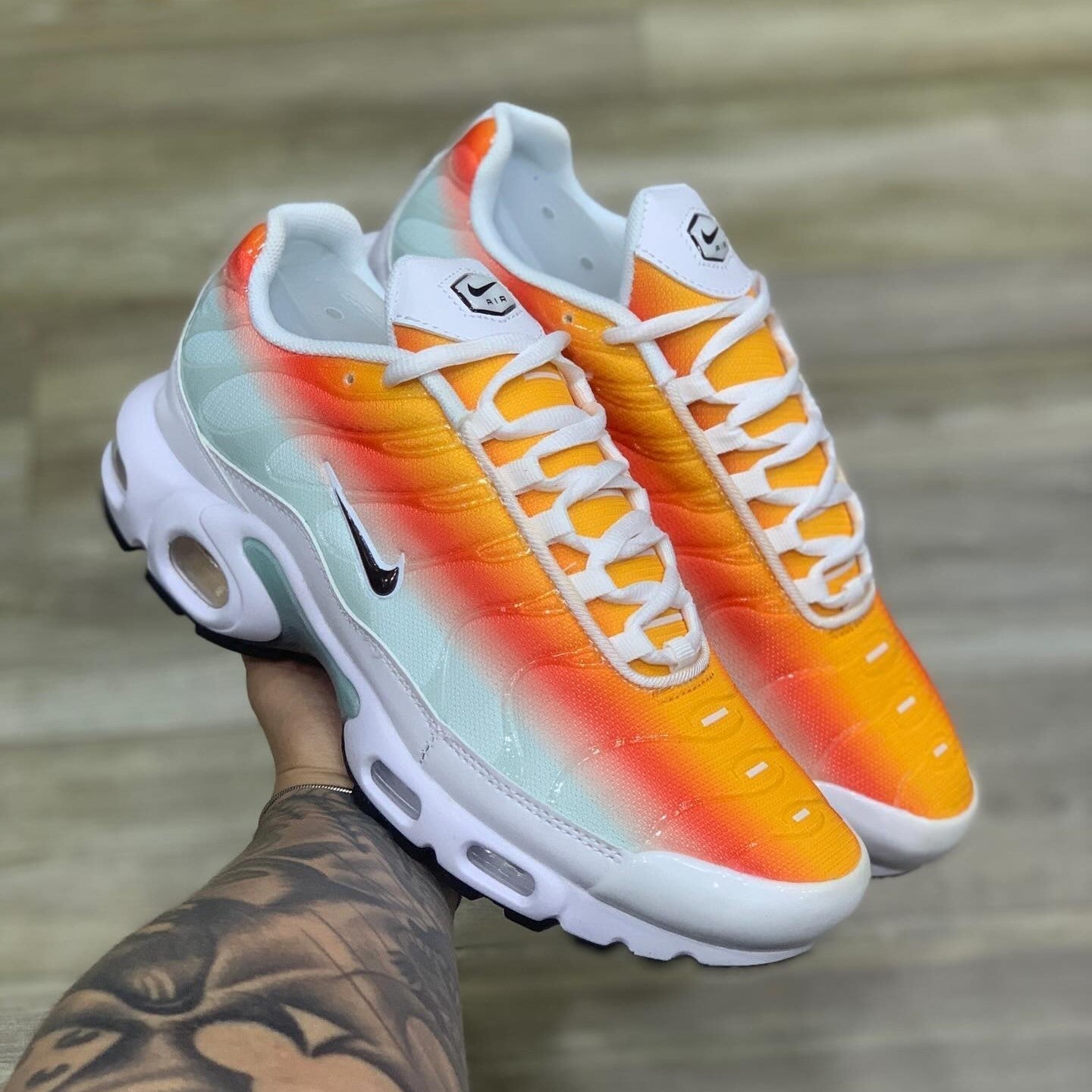 Air Max Plus Tropical Sunset
