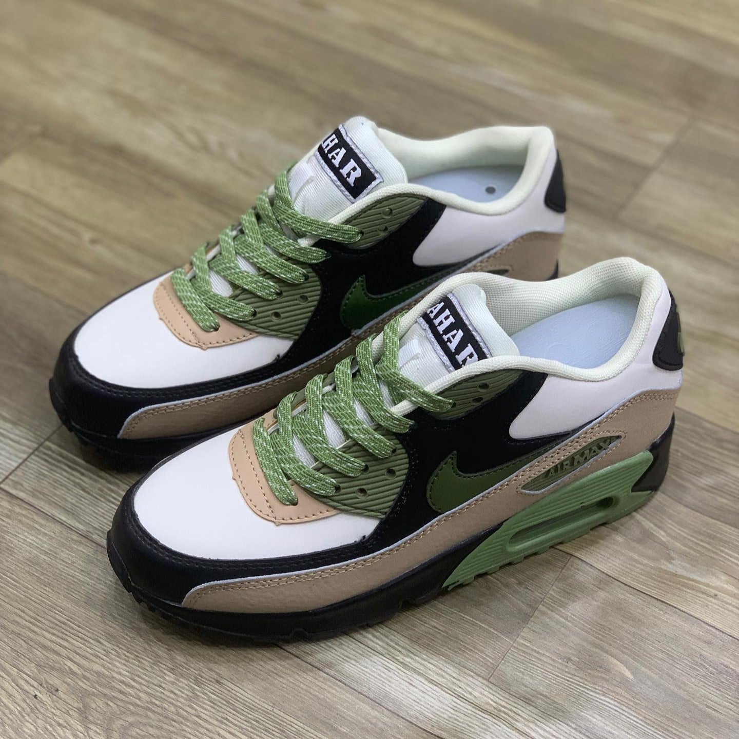 Air Max 90 Lahar Escape Ivory