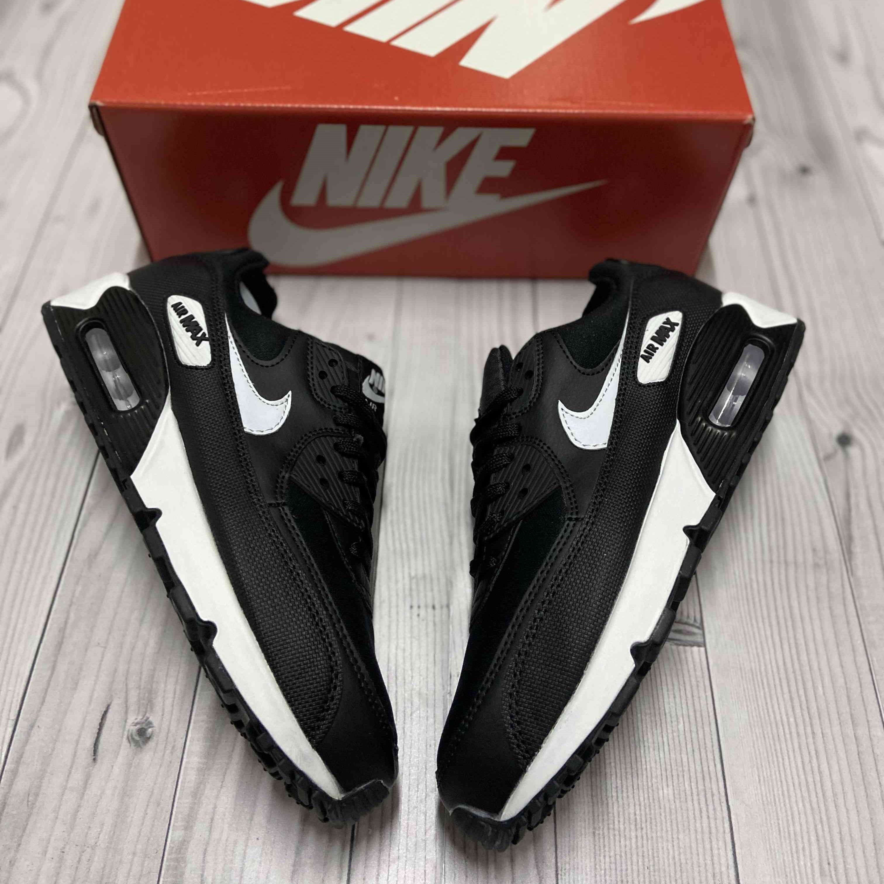 Air Max 90 Black White