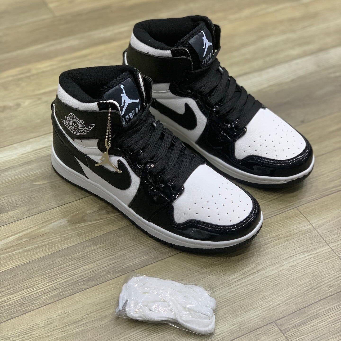 Air Jordan 1 Mid SE GS All Star