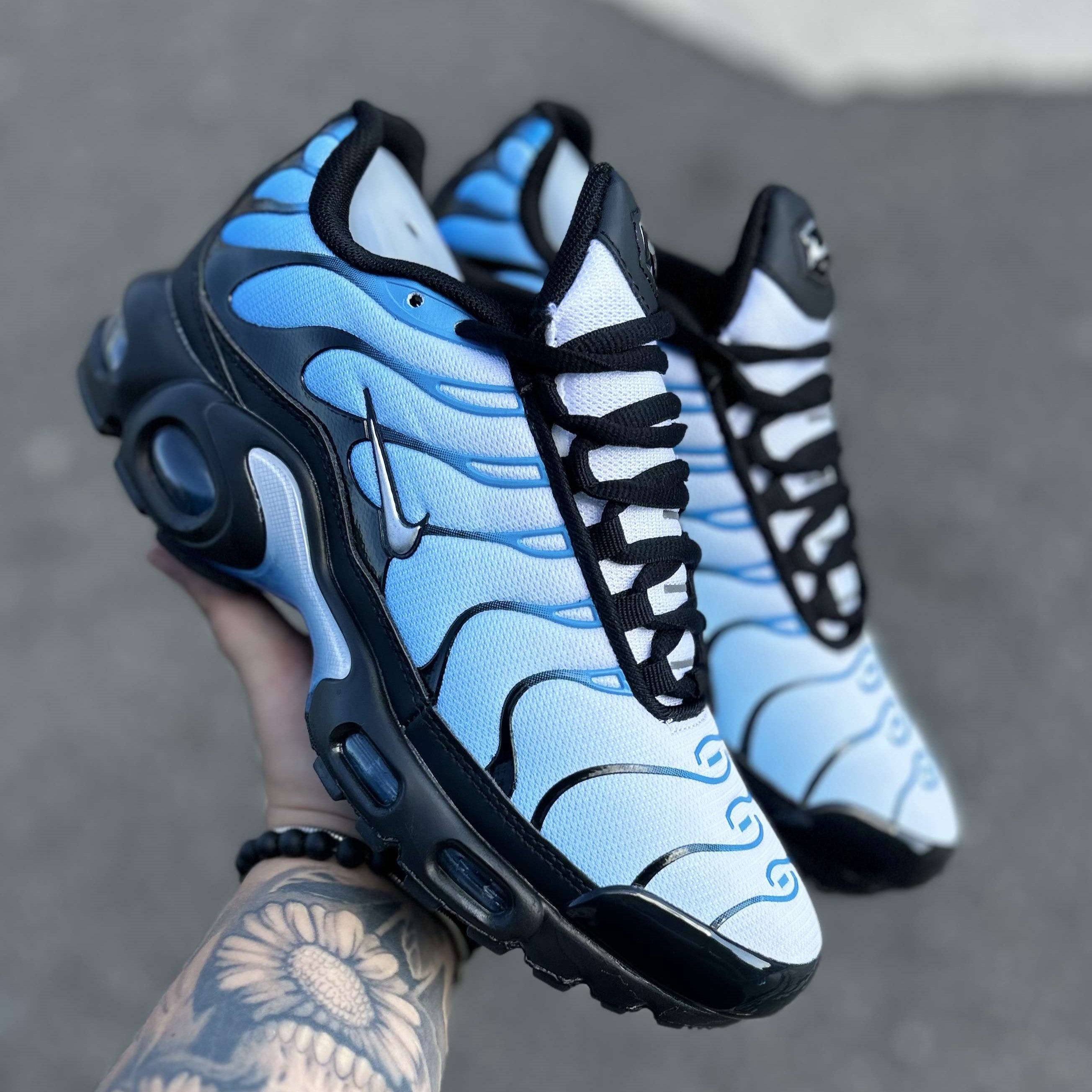 Air Max Plus TN Black Blue Gradient