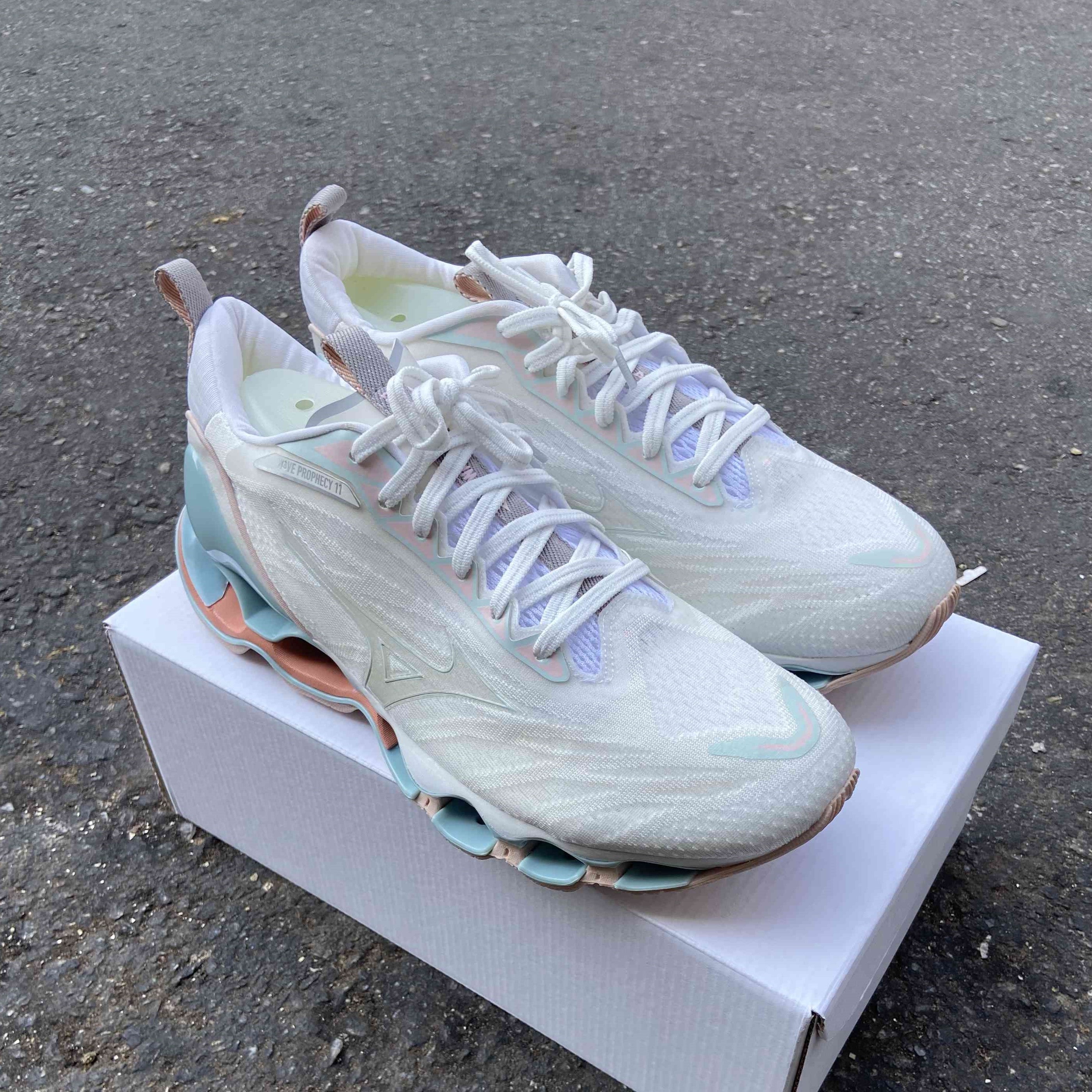 Wave Prophecy 11 Shock Absorption Breathable Blue Pink