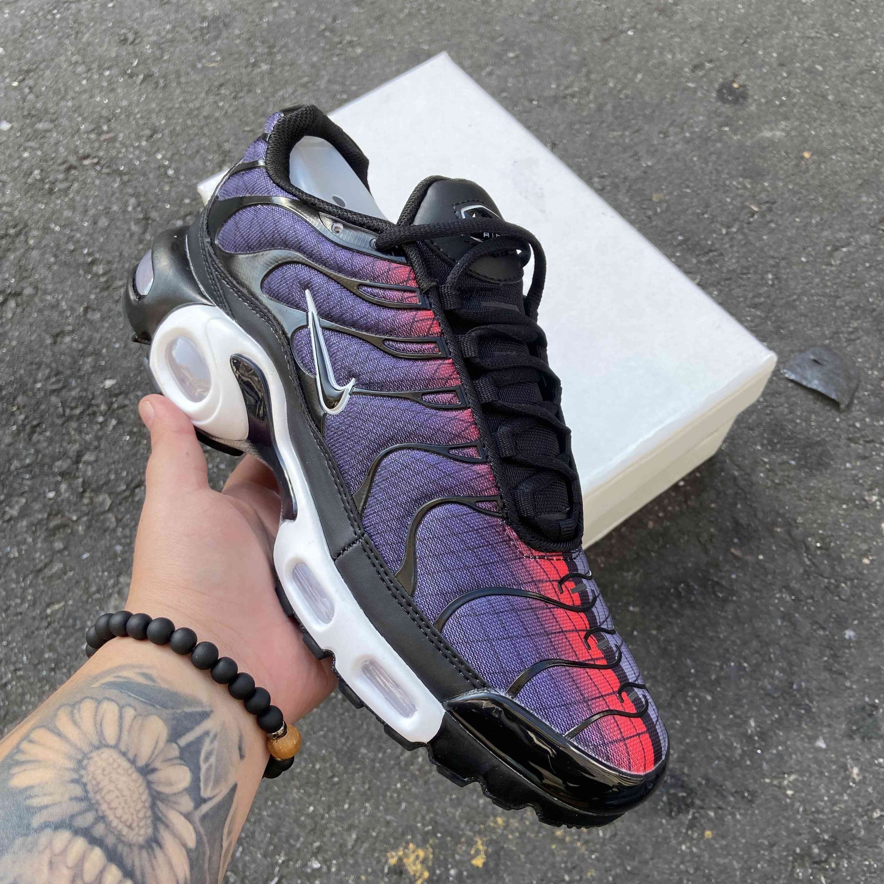 Air Max Plus TN Graffiti Wine