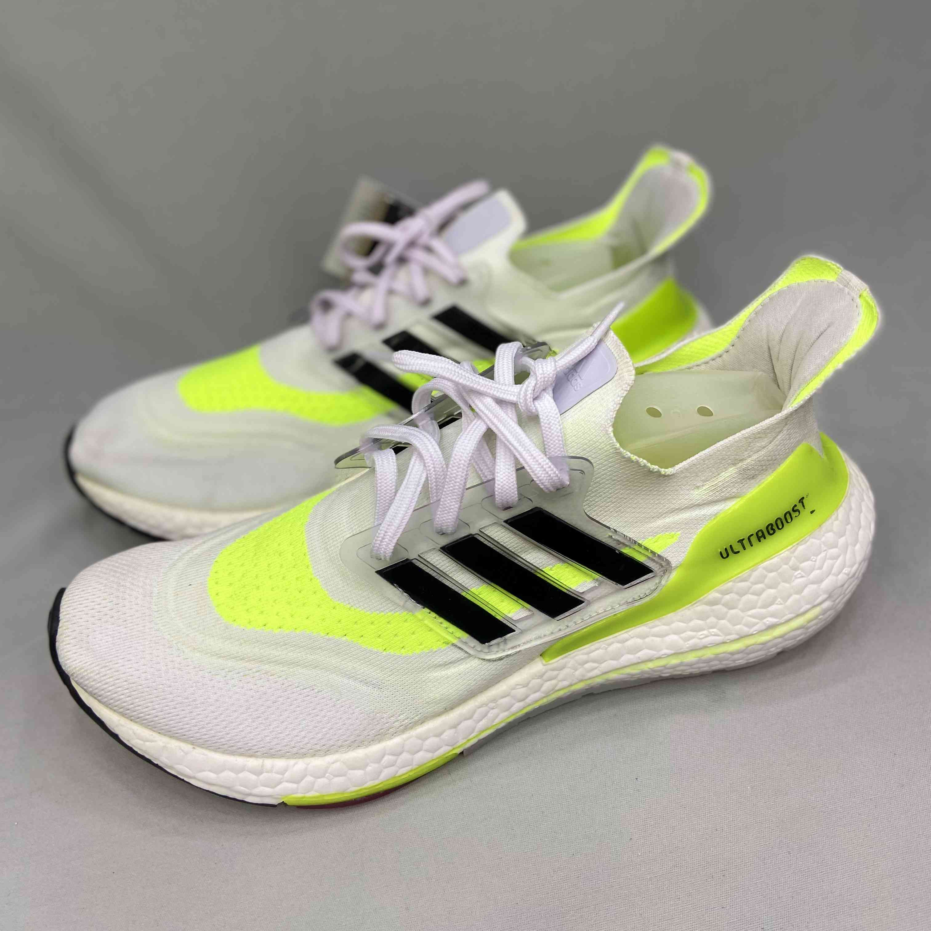 UltraBoost 21 Cloud White Volt