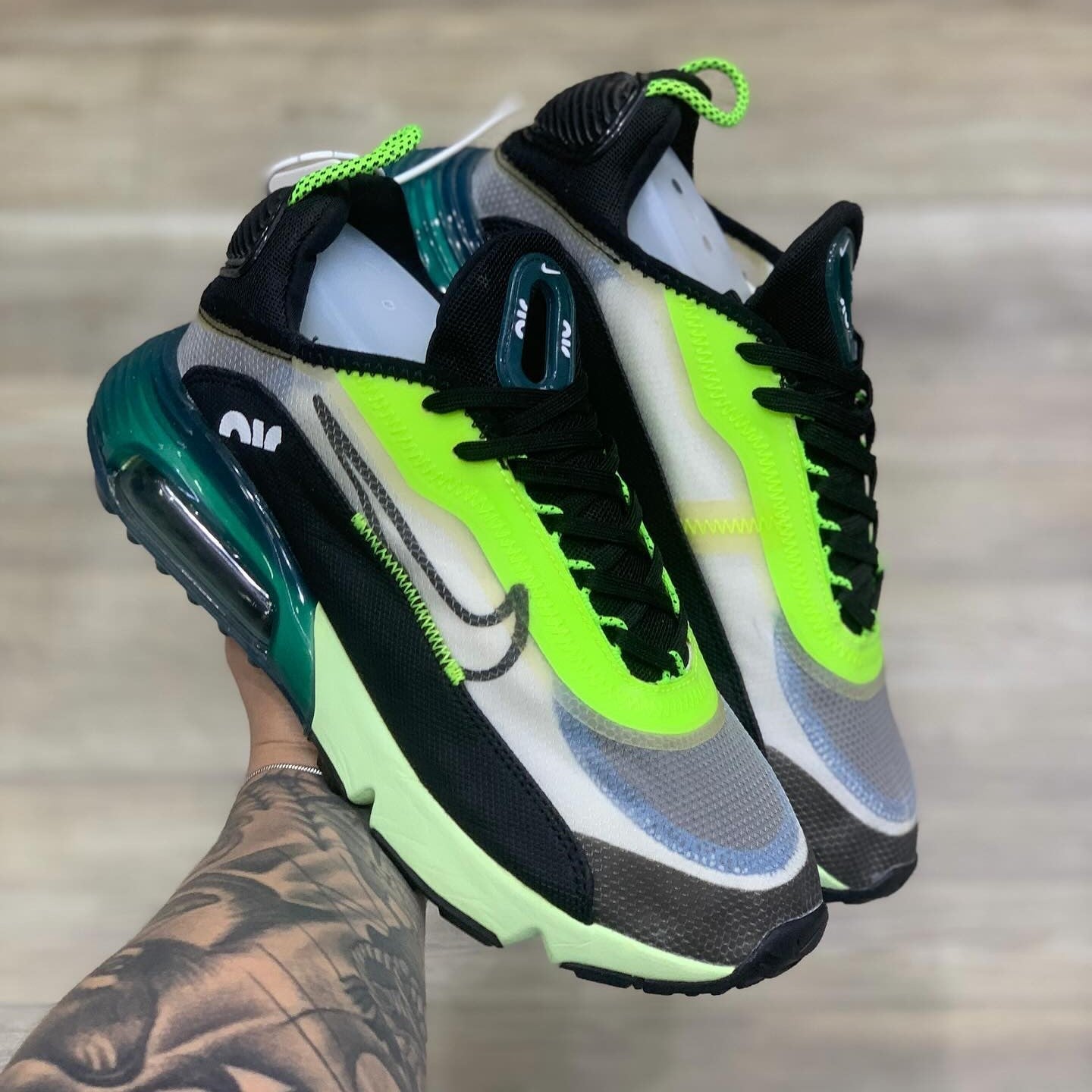 Air Max 2090 Volt Blue