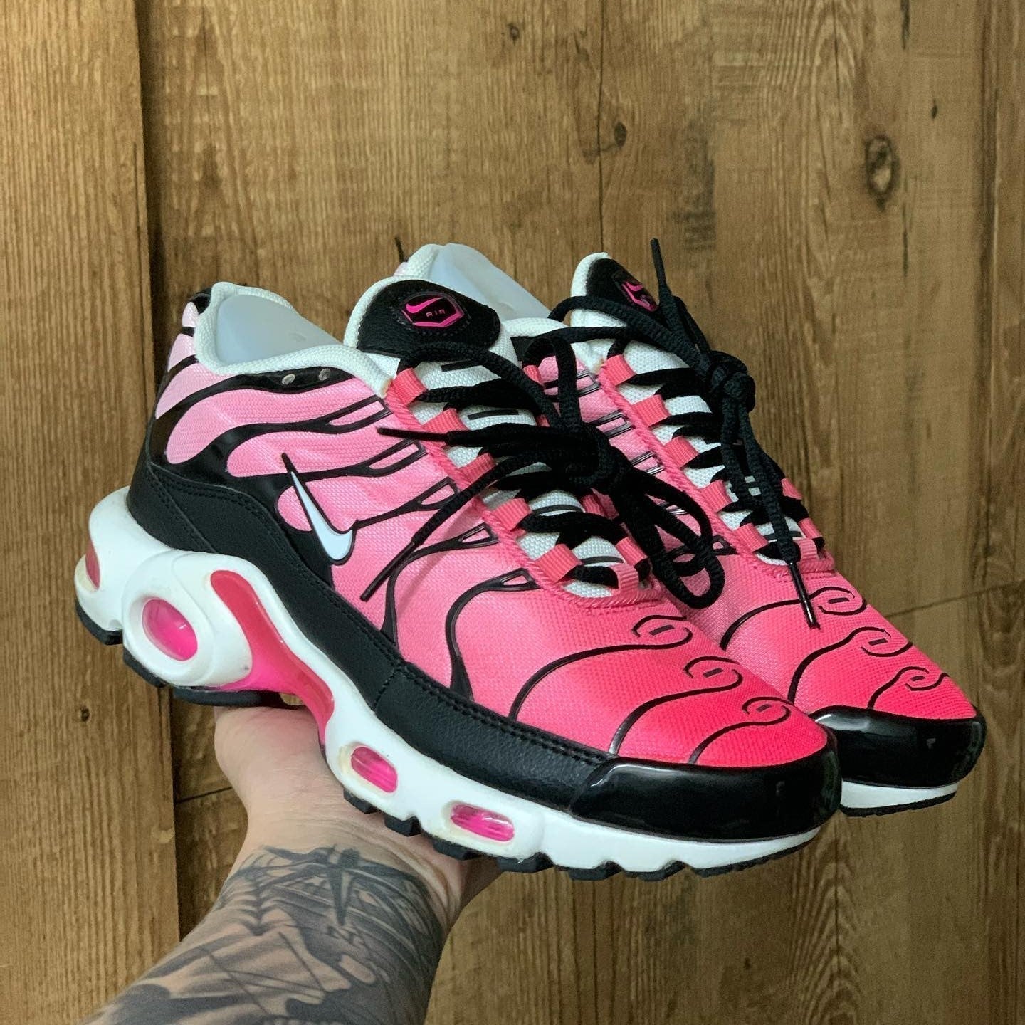 Air Max Plus TN Black Hot Punch